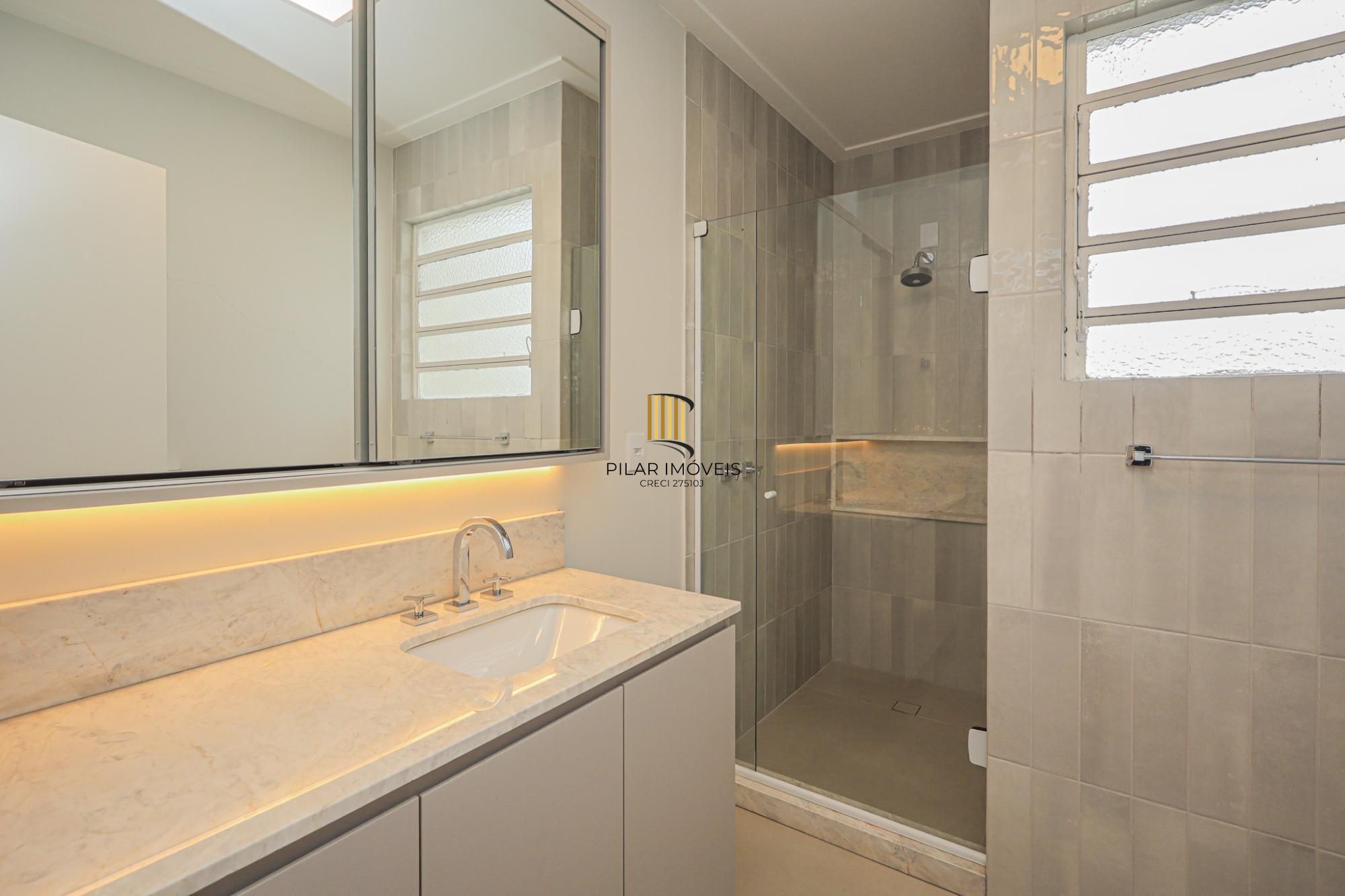 Apartamento a venda no bairro Três Figueiras