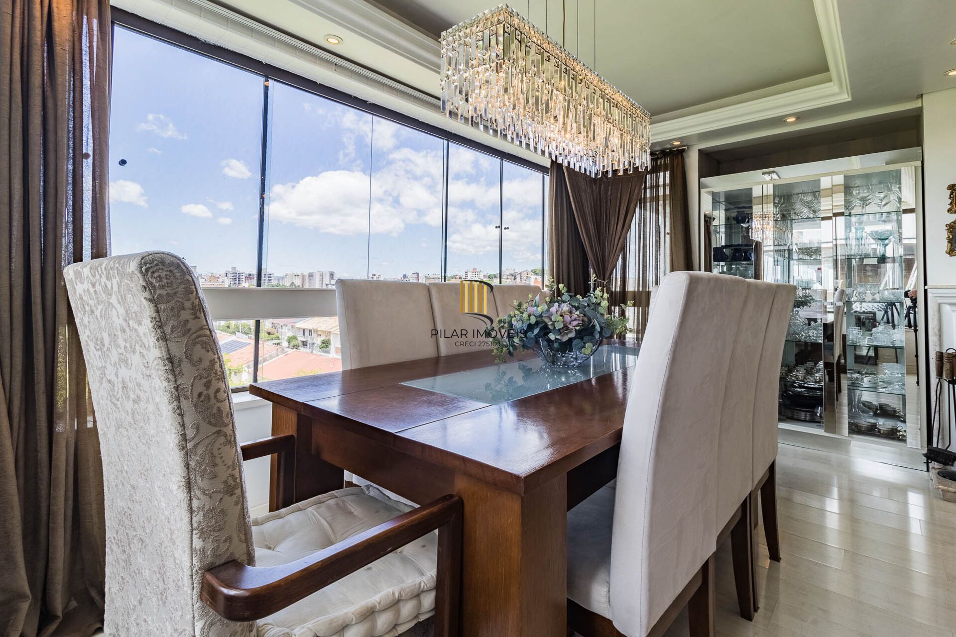 Apartamento à venda no bairro Jardim Lindóia em Porto Alegre/RS
