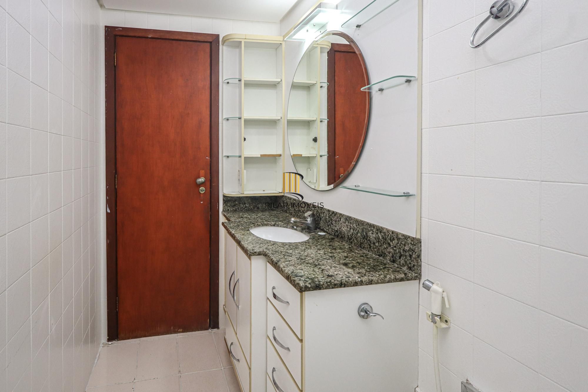 Apartamento a venda no bairro Mont' Serrat