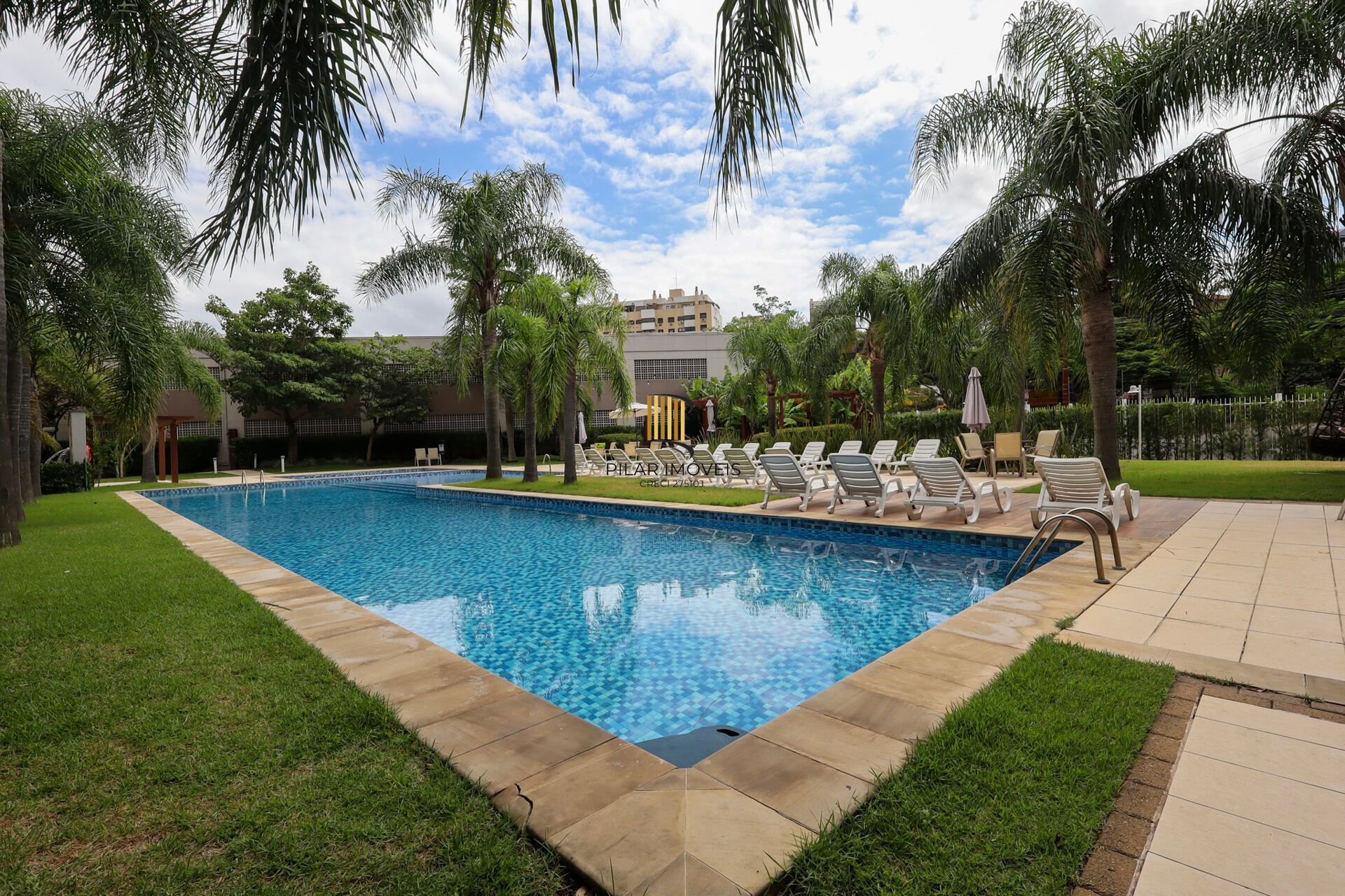 Apartamento à venda no bairro Jardim Lindóia em Porto Alegre/RS