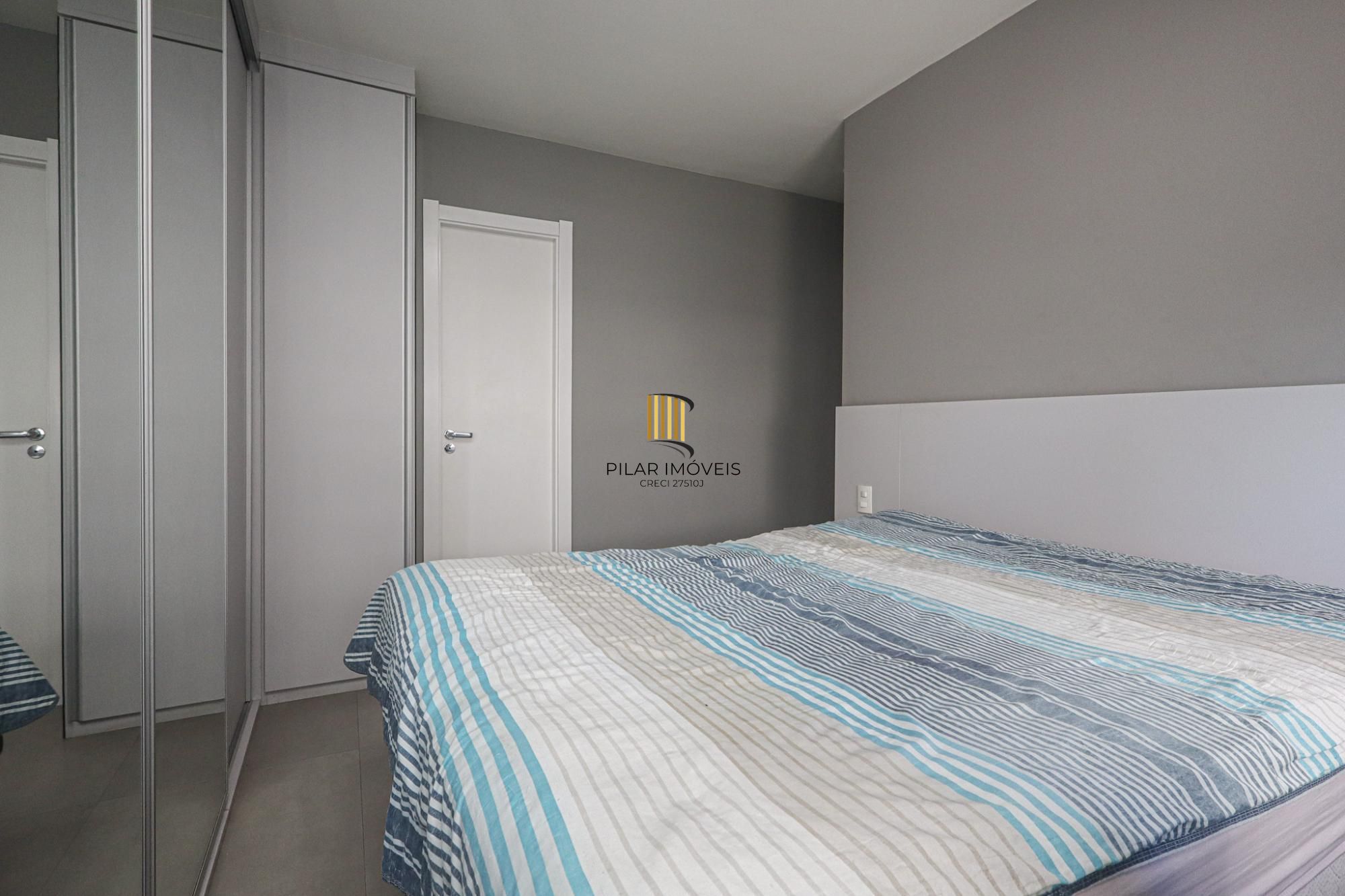 Apartamento à venda no bairro São Sebastião em Porto Alegre/RS