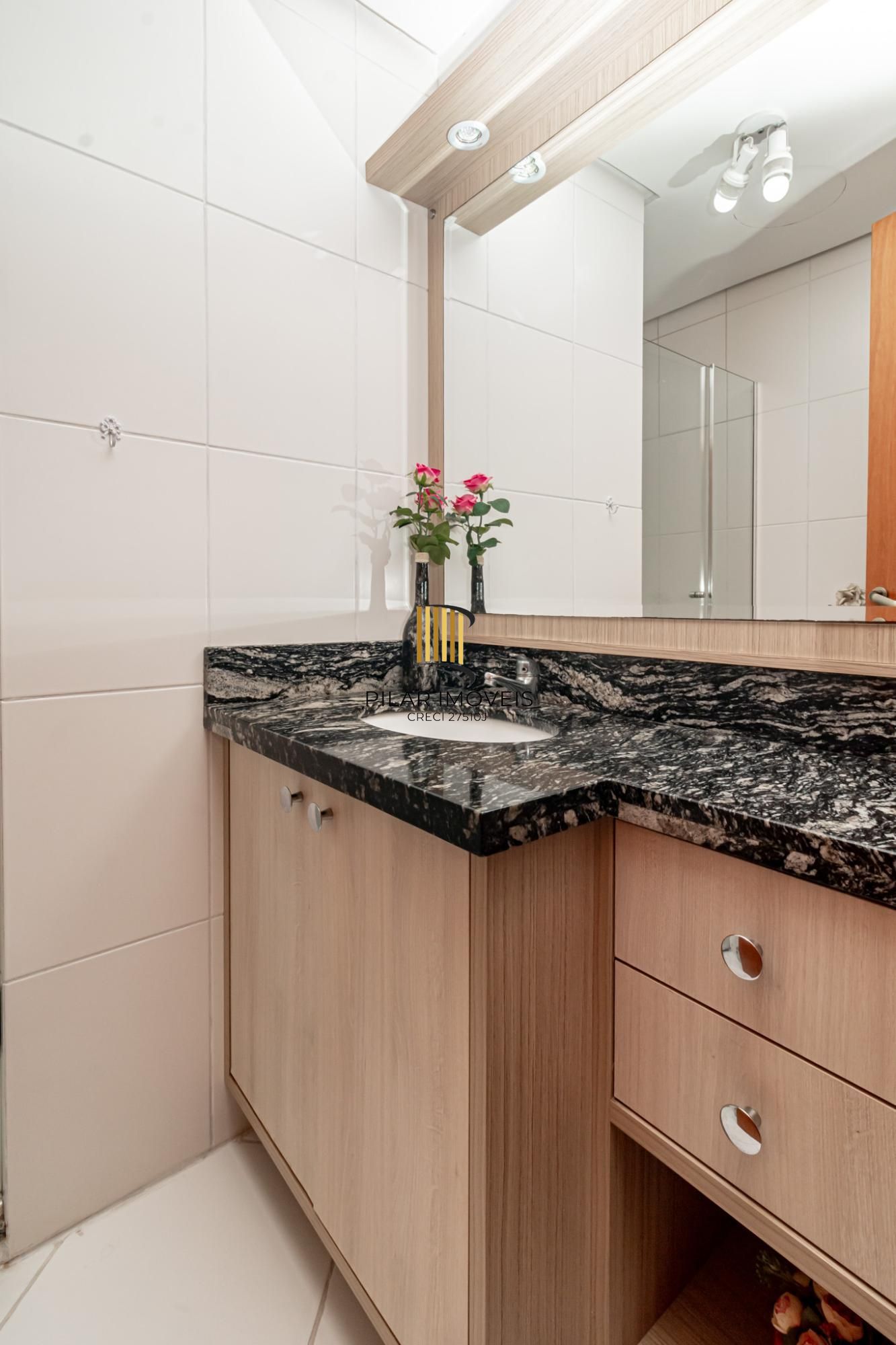 Apartamento à venda no bairro Passo D'areia em Porto Alegre/RS