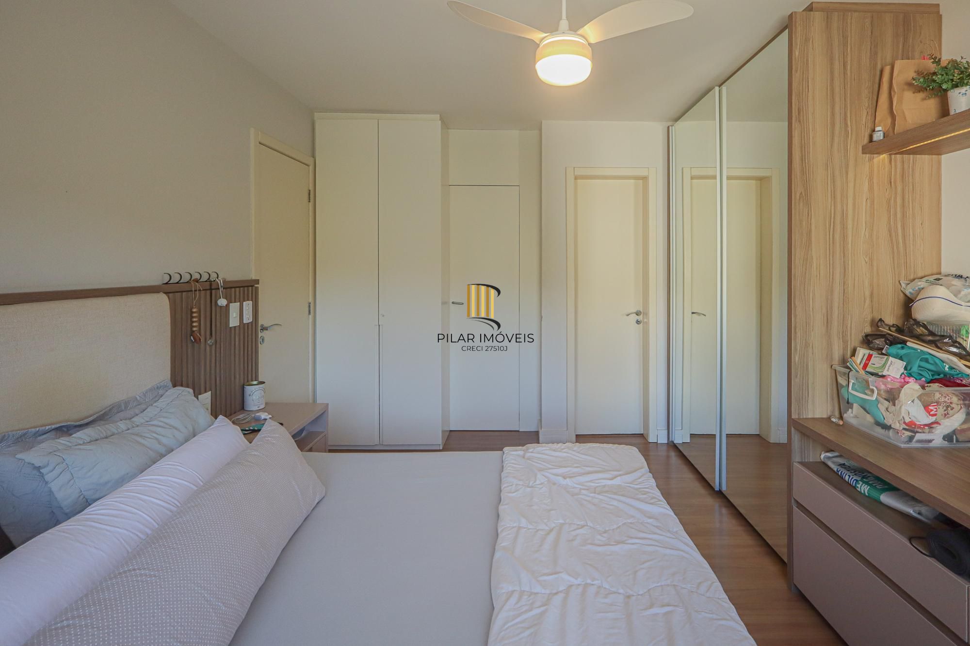 Casa em condomínio a venda no condomínio Villa Serena bairro Teresópolis