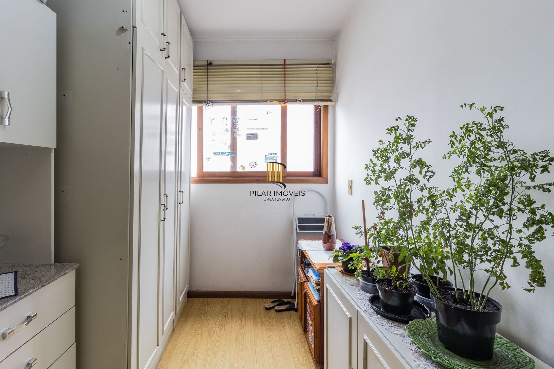 Apartamento à venda no bairro Jardim Lindóia em Porto Alegre/RS
