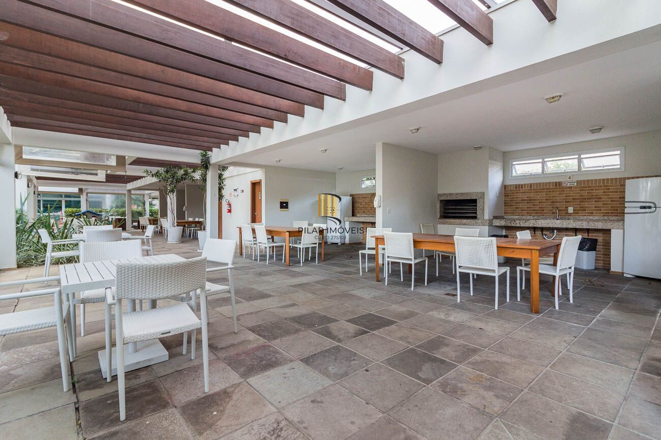 Apartamento à venda no bairro Passo D'areia em Porto Alegre/RS