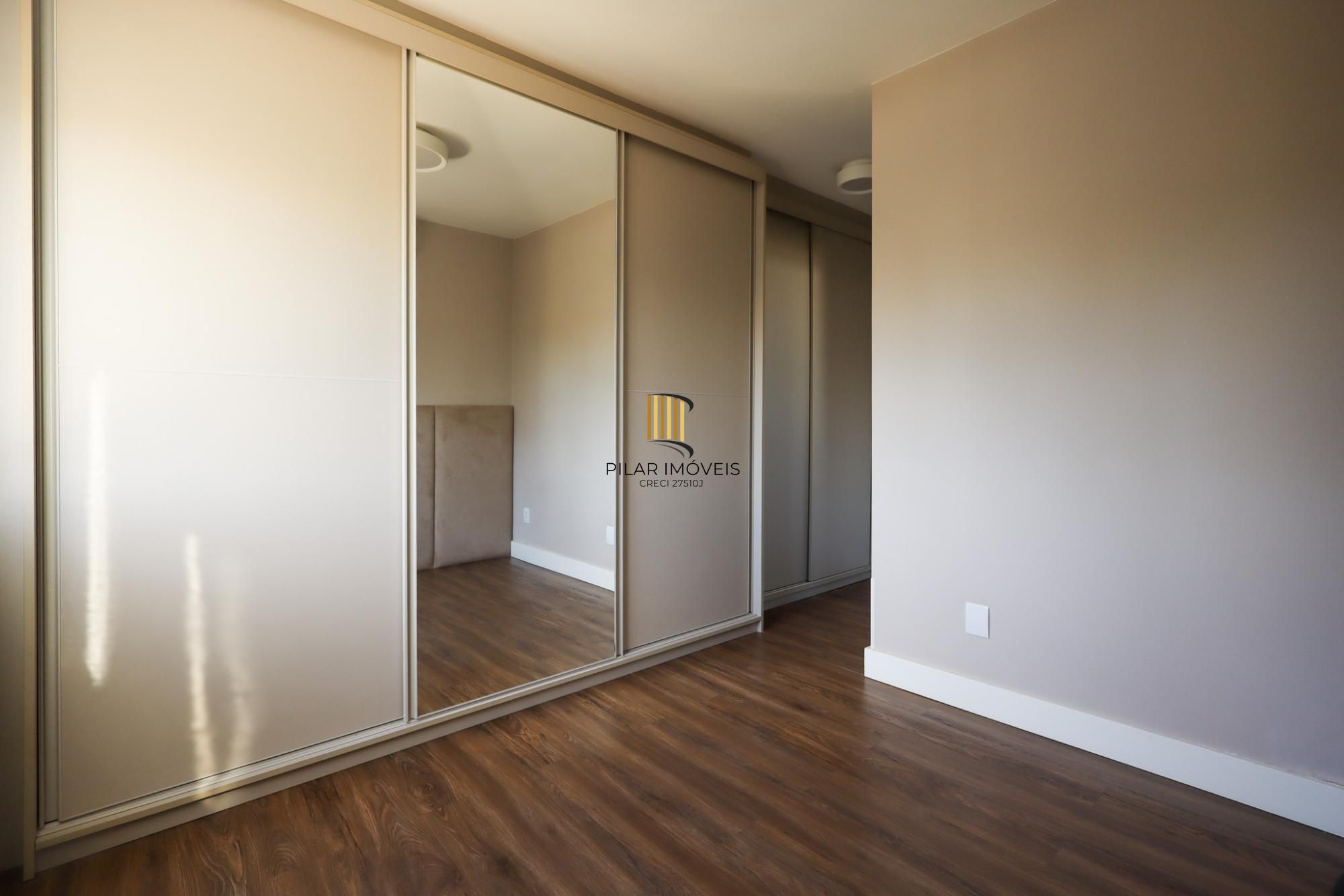 Apartamento a venda no bairro Mont' Serrat