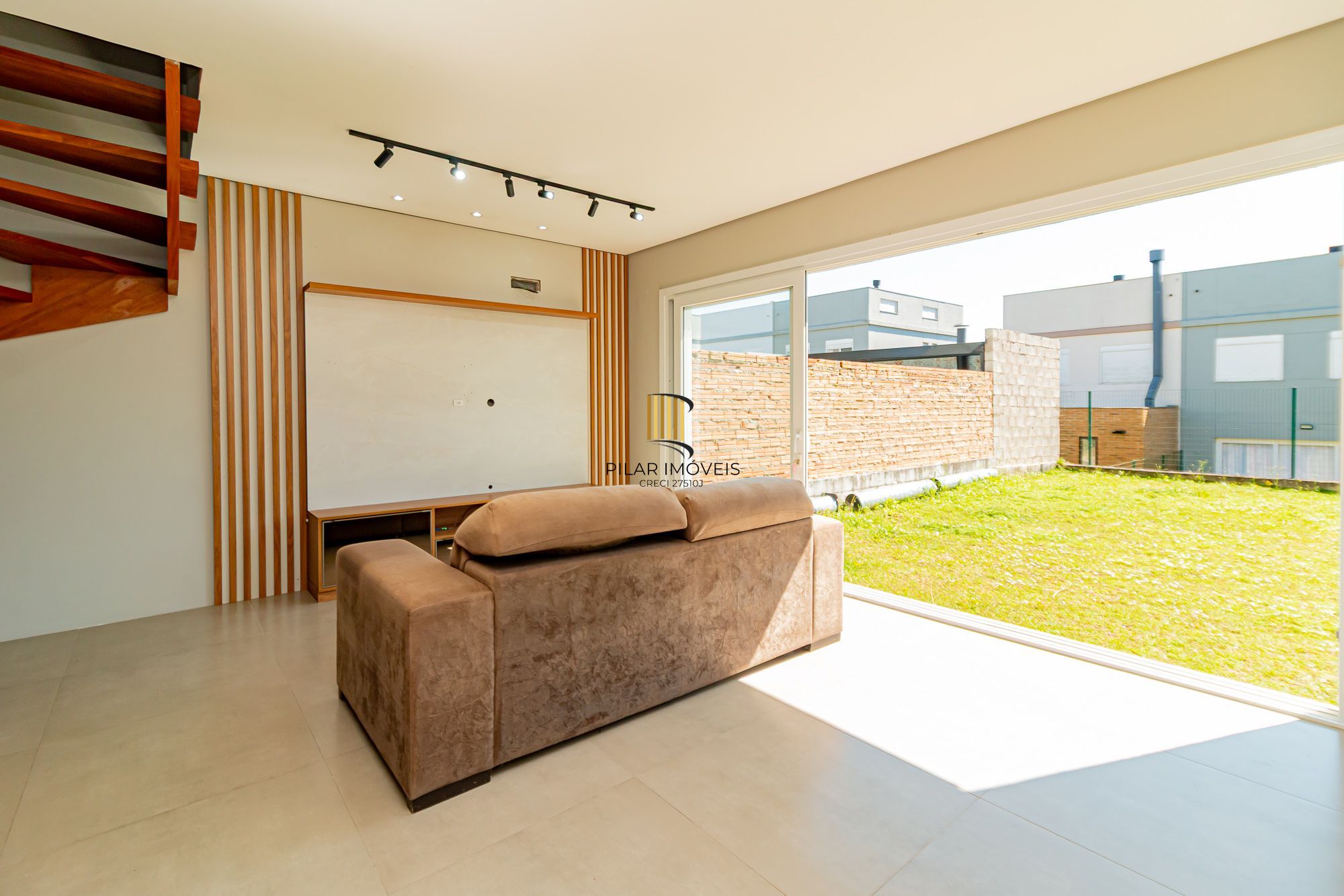 Casa em condomínio a venda na Lomba do Pinheiro