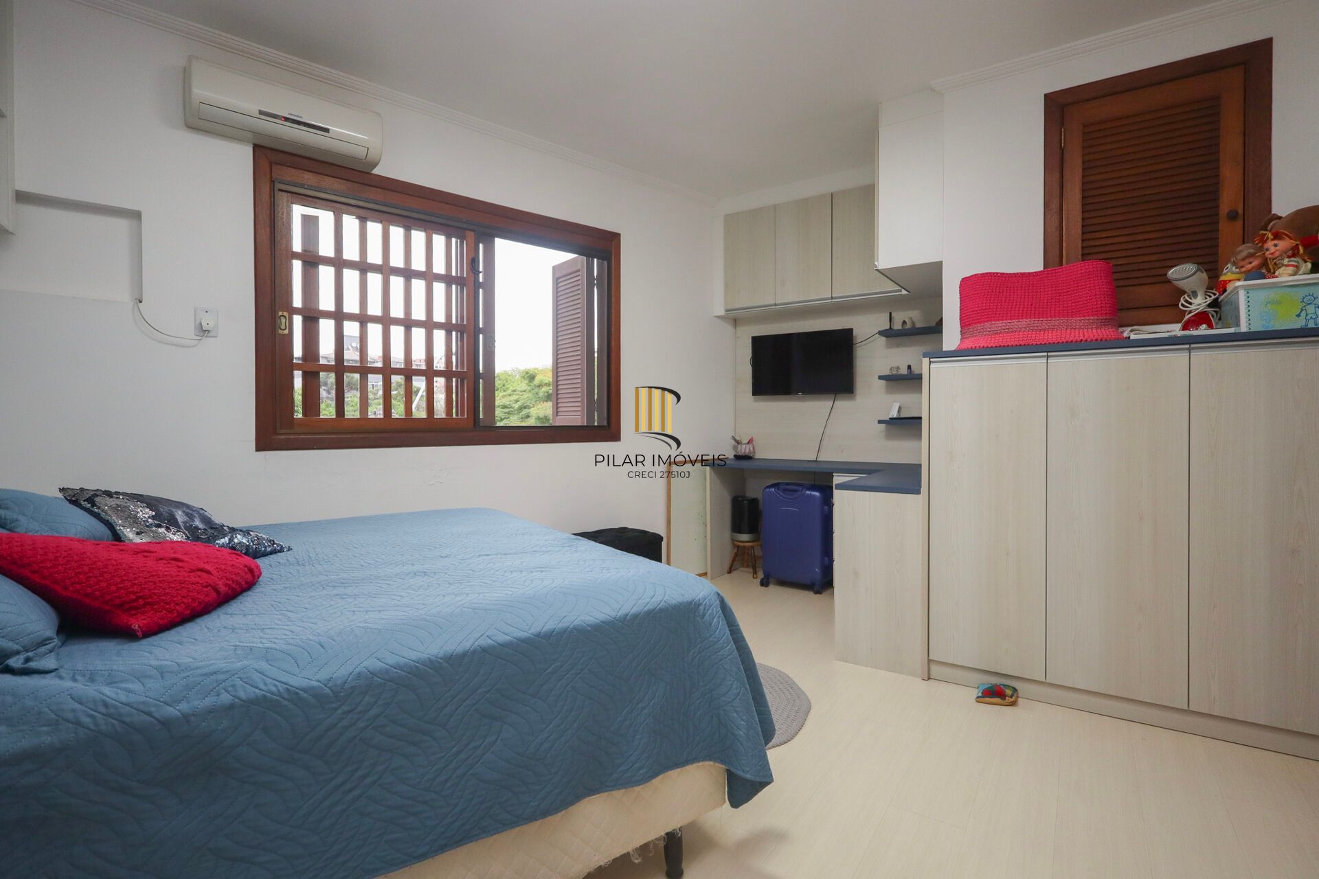 Casa à venda no bairro Jardim Itu em Porto Alegre/RS