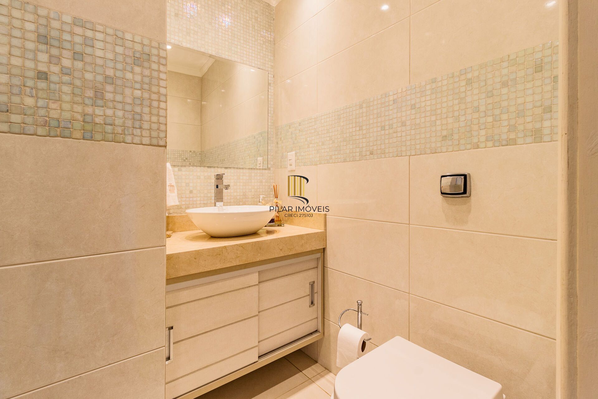 Apartamento à venda no bairro Jardim Lindóia em Porto Alegre/RS
