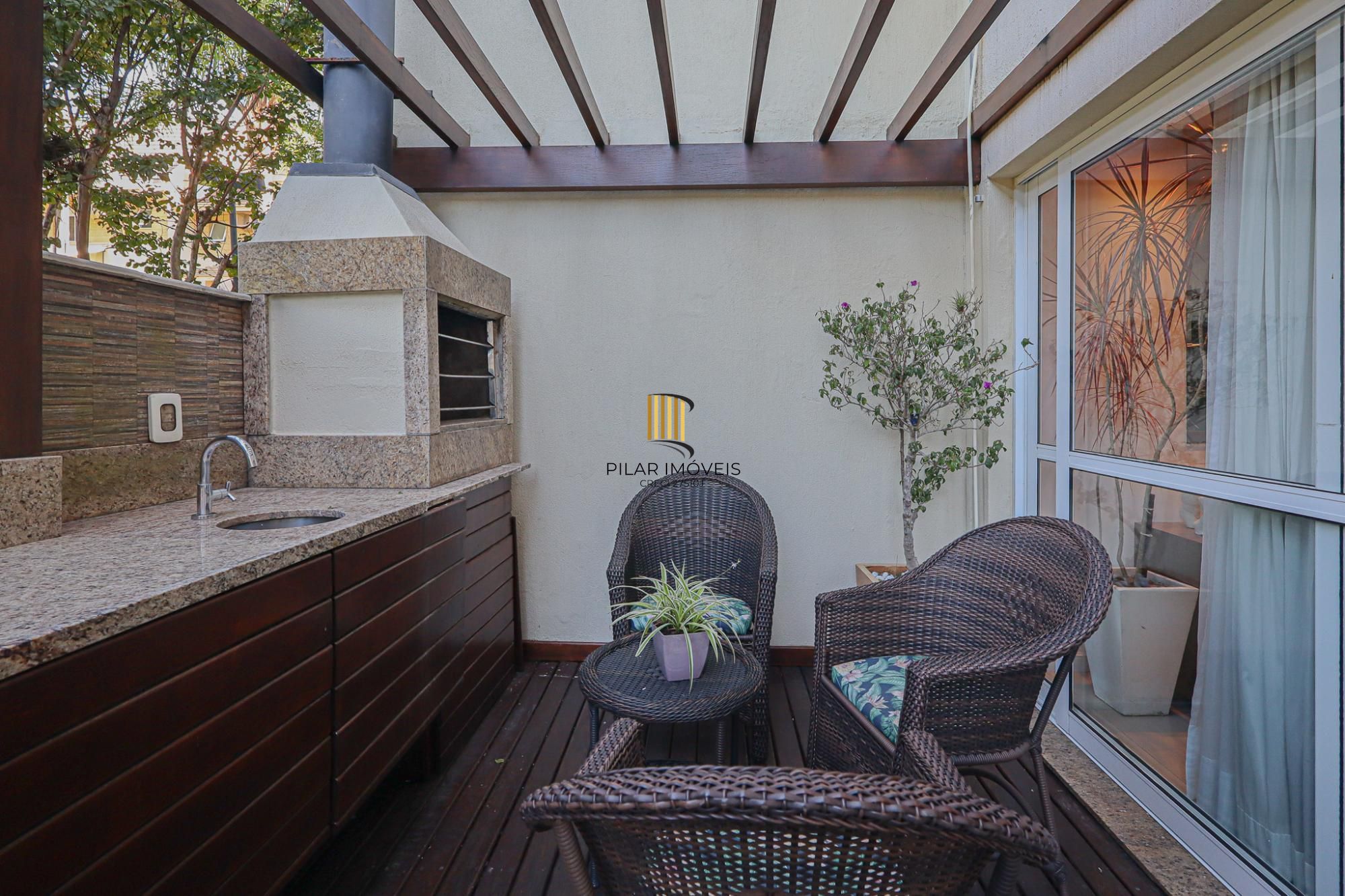 Casa em condomínio no bairro Teresópolis