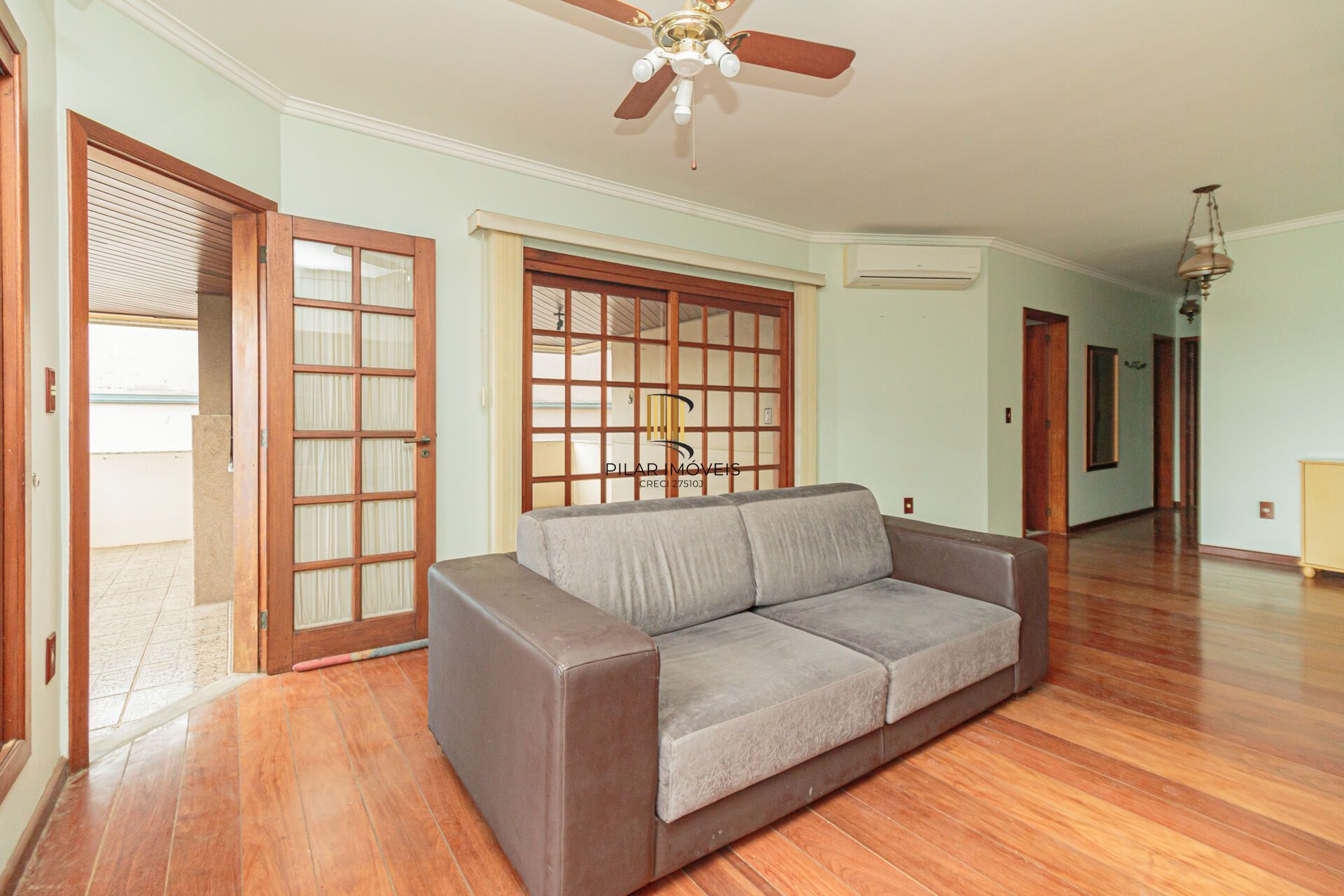 Apartamento à venda no bairro Jardim Planalto em Porto Alegre/RS