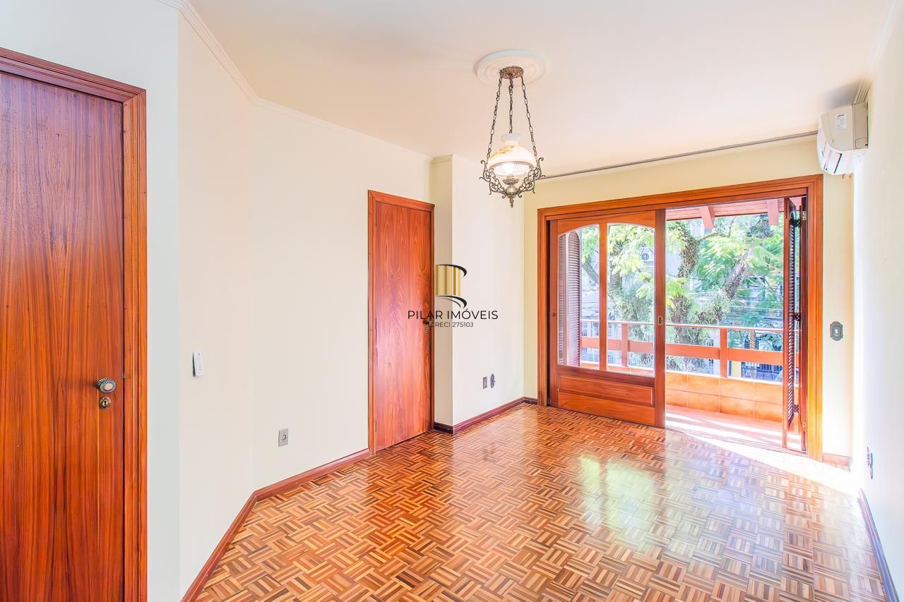 Casa a venda no bairro Menino Deus