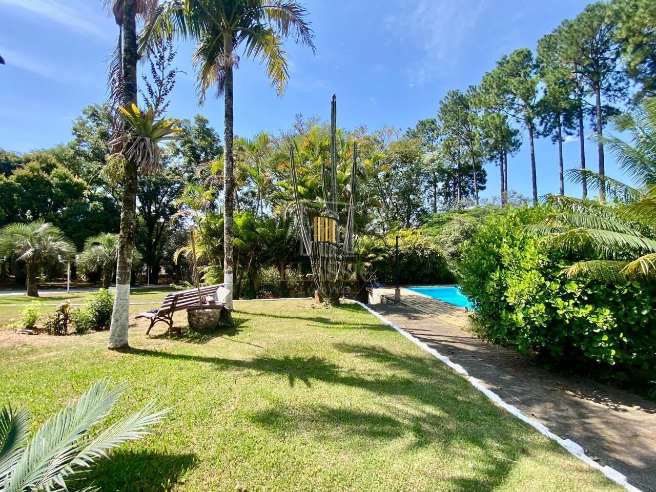 Sítio com 7.225m², 3 Suítes, Salão de Festas e Piscina a 10 Minutos do Centro de Gravataí e próximo do Alphaville!!!!!