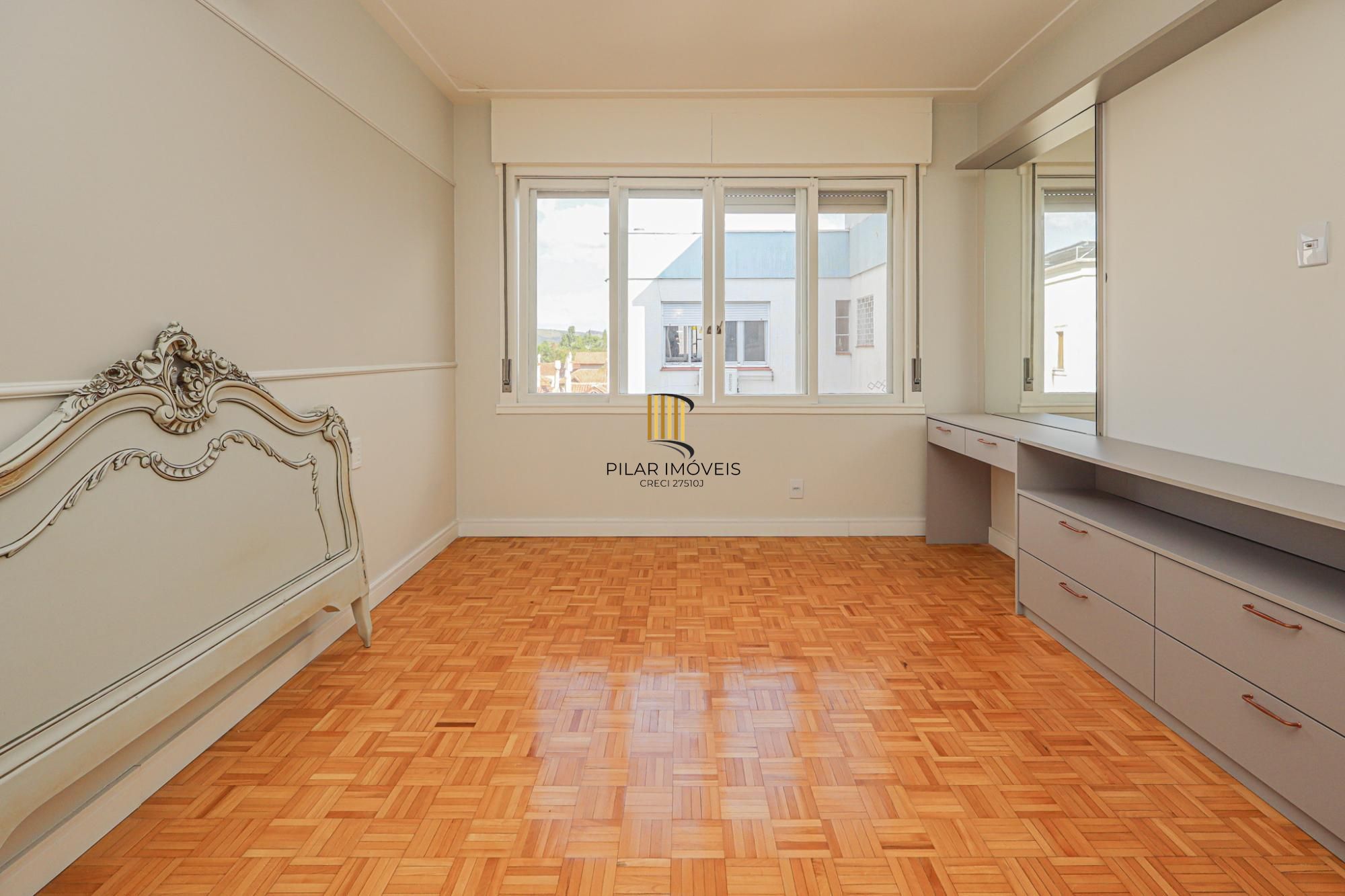 Apartamento a venda no bairro Três Figueiras