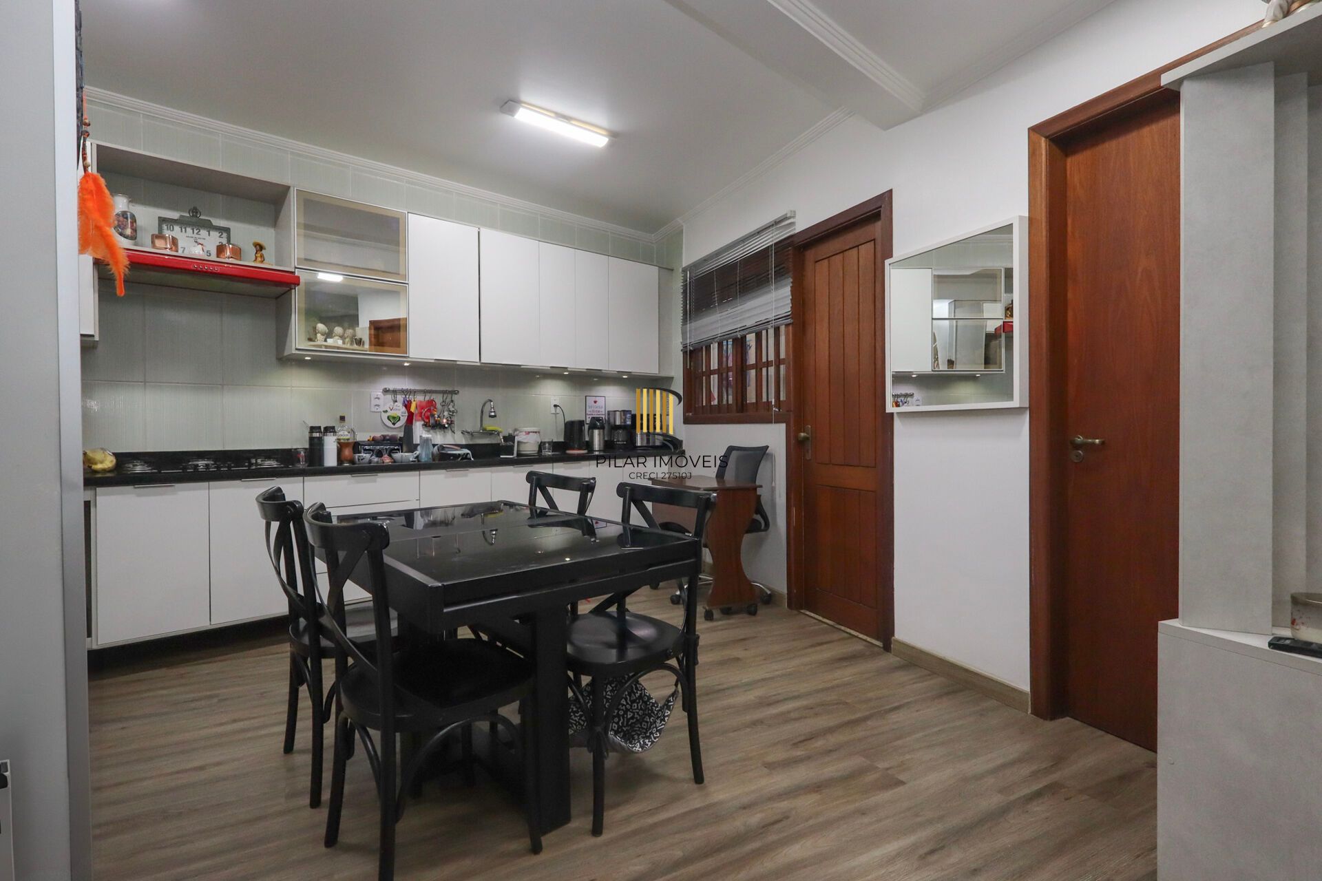 Casa à venda no bairro Jardim Itu em Porto Alegre/RS
