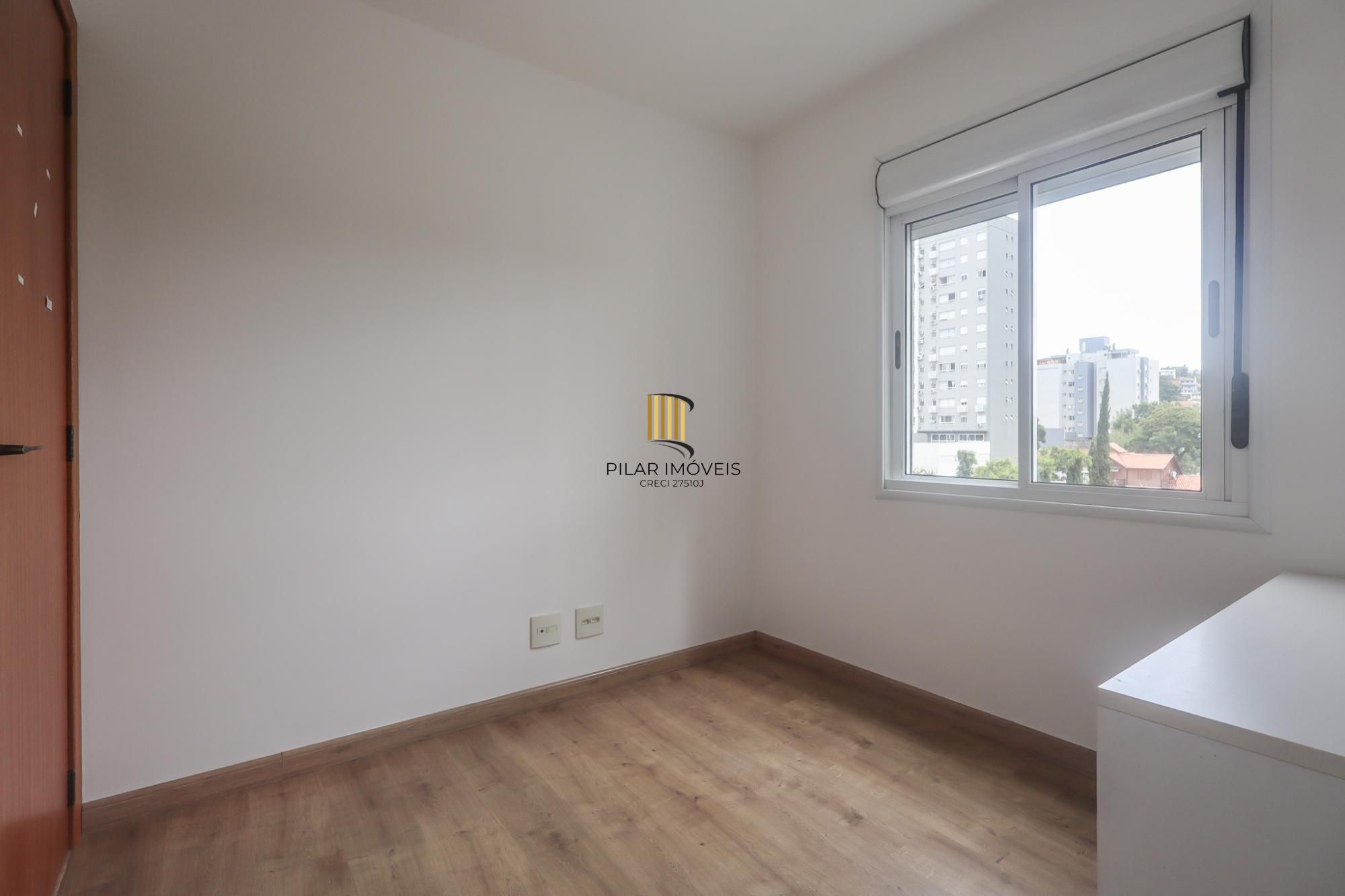 Apartamento a venda no bairro Partenon