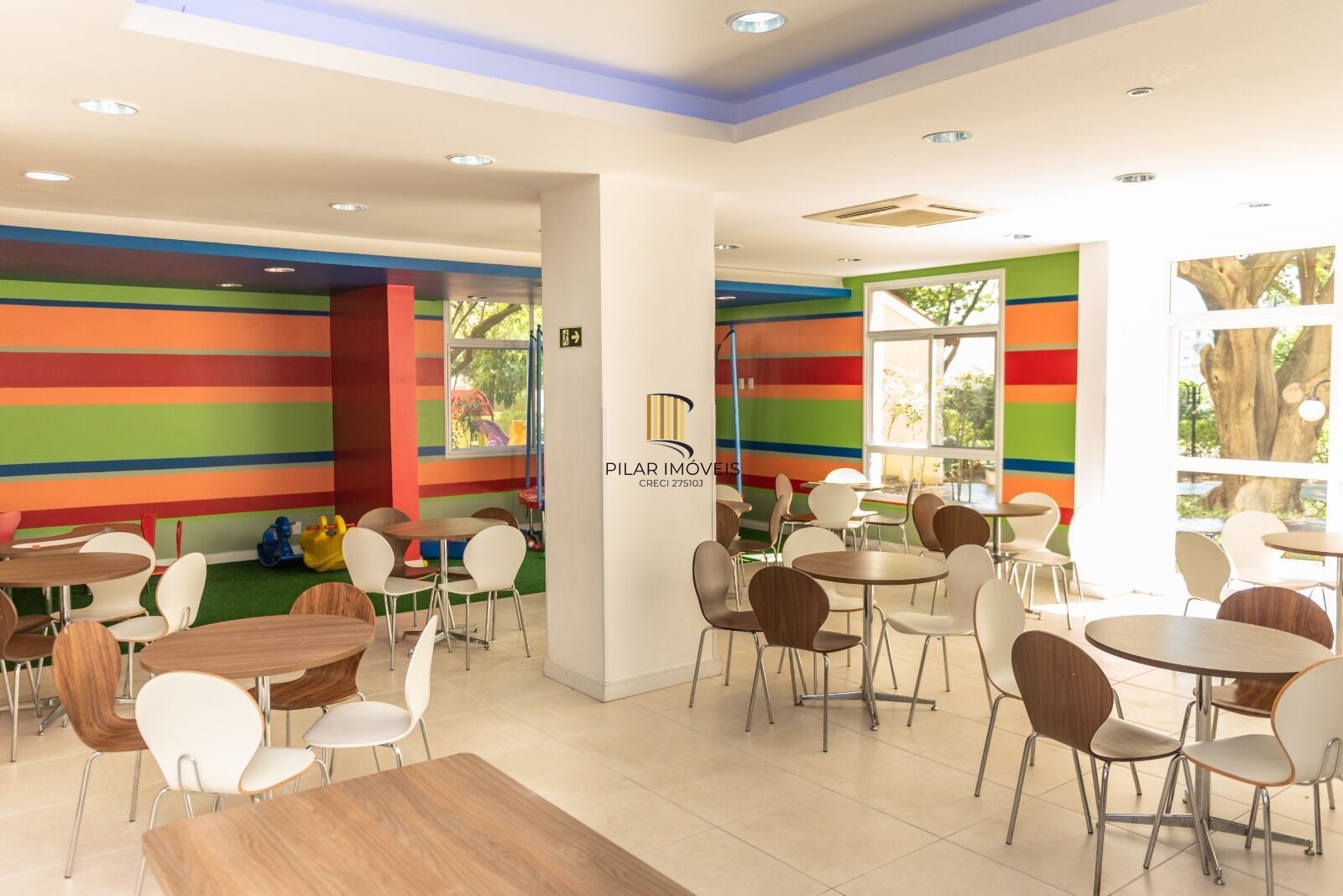 Apartamento à venda no bairro Passo D'areia em Porto Alegre/RS