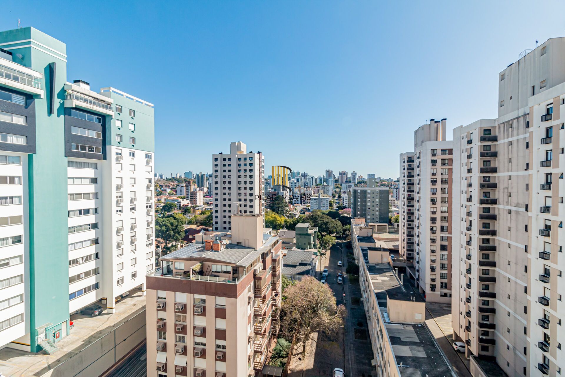 Apartamento à venda no bairro Passo D'areia em Porto Alegre/RS