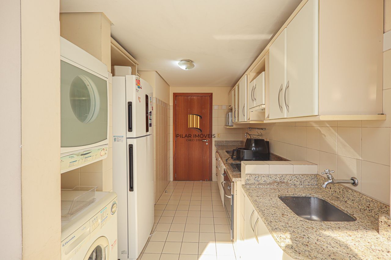 Apartamento a venda no bairro Bom fim