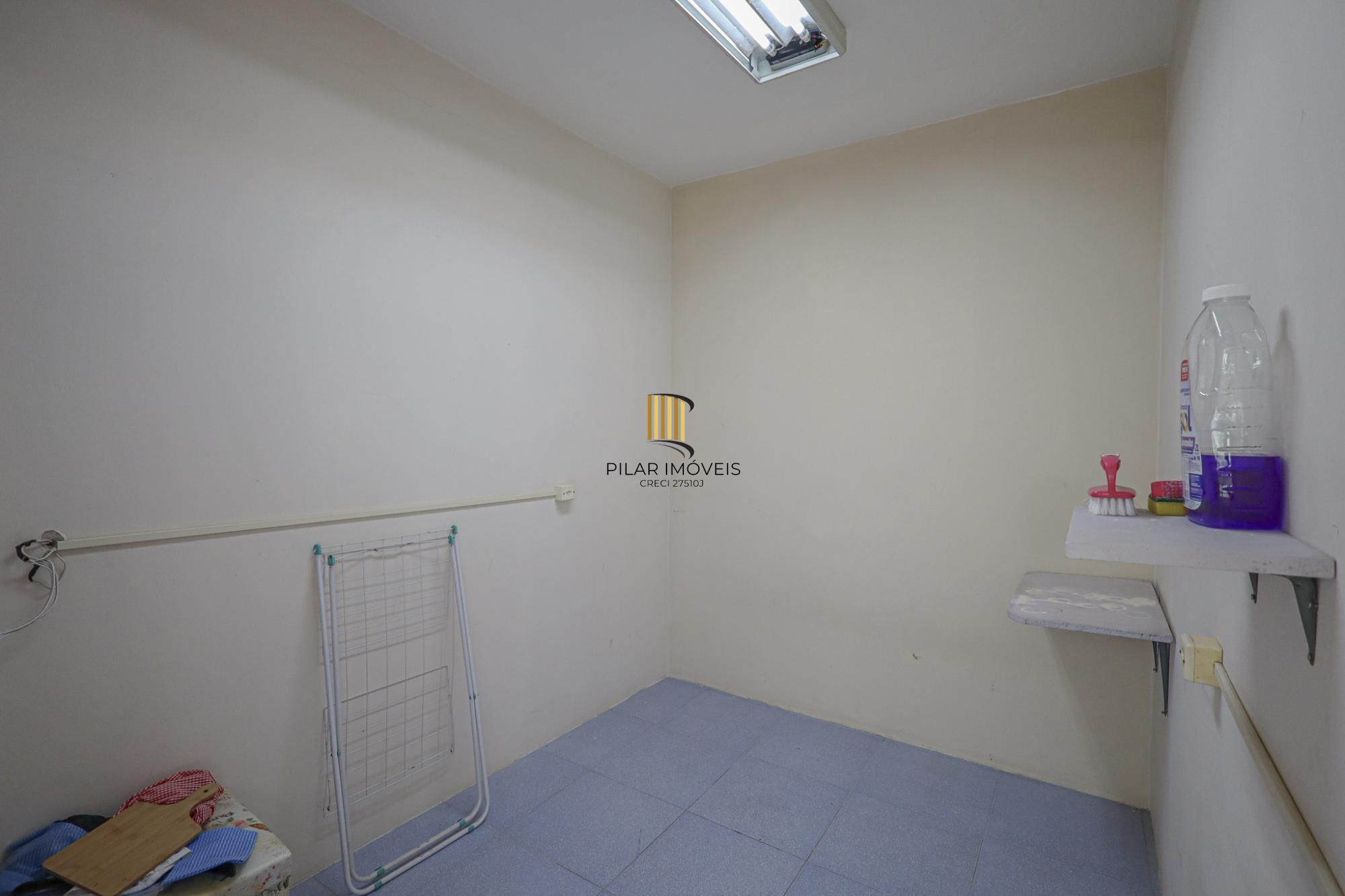 Apartamento a venda no bairro Mont' Serrat