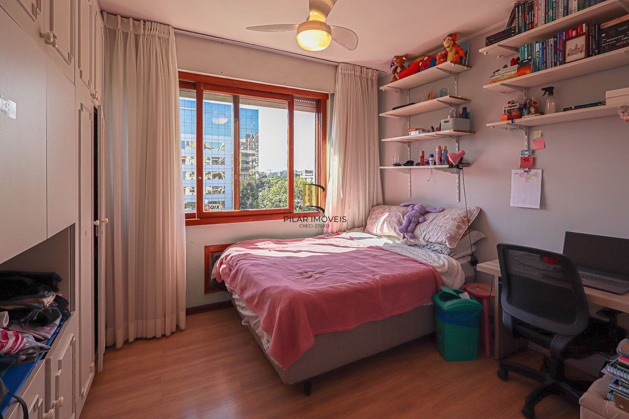 Apartamento a venda no bairro Mont' Serrat