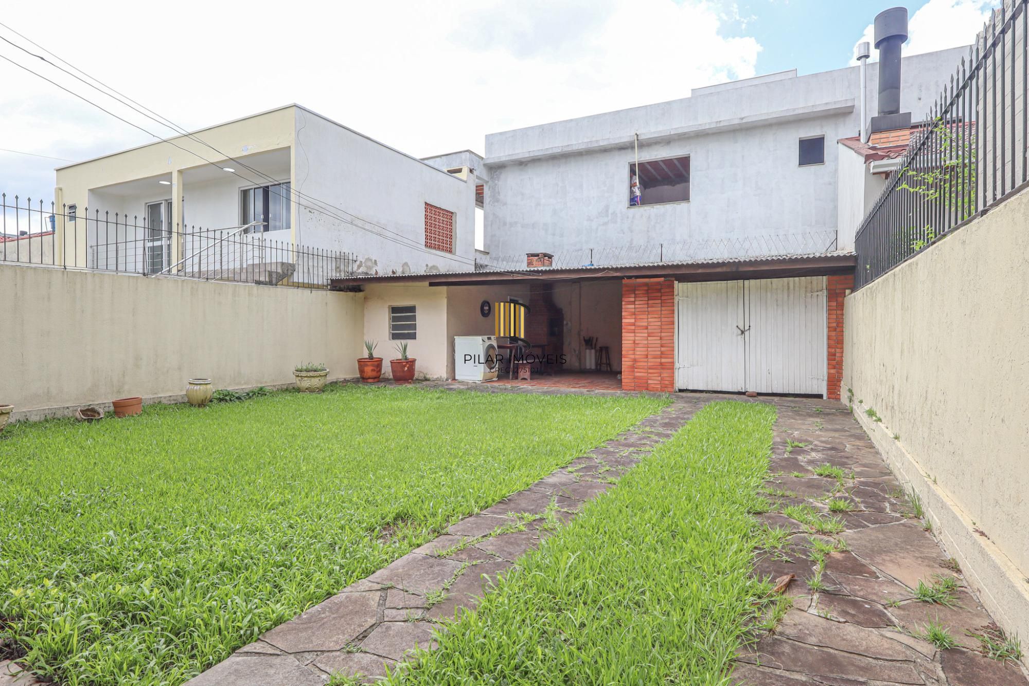 Casa à venda no bairro Morro Santana em Porto Alegre/RS
