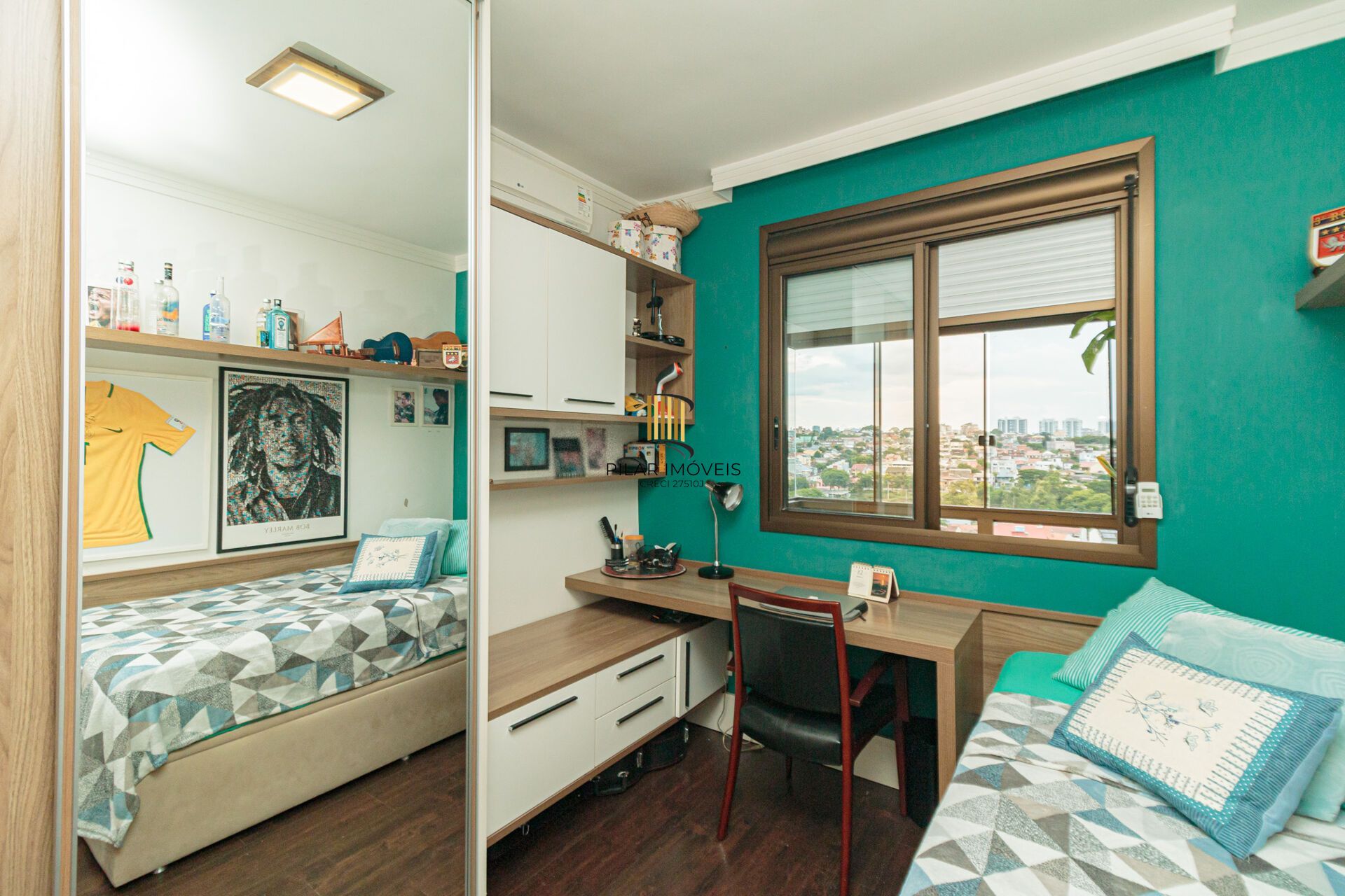 Apartamento à venda no bairro Jardim Planalto em Porto Alegre/RS