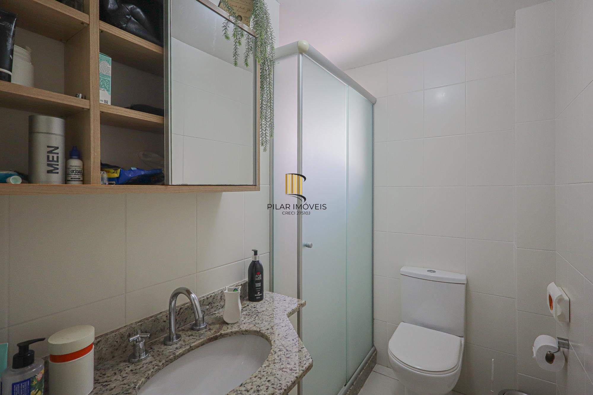 Casa em condomínio a venda no condomínio Villa Serena bairro Teresópolis