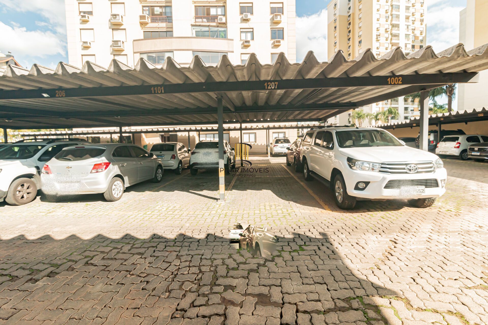 Apartamento à venda no bairro Passo D'areia em Porto Alegre/RS