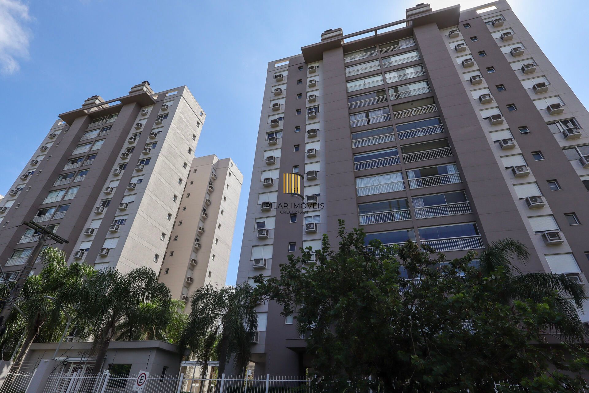 Apartamento à venda no bairro Jardim Lindóia em Porto Alegre/RS