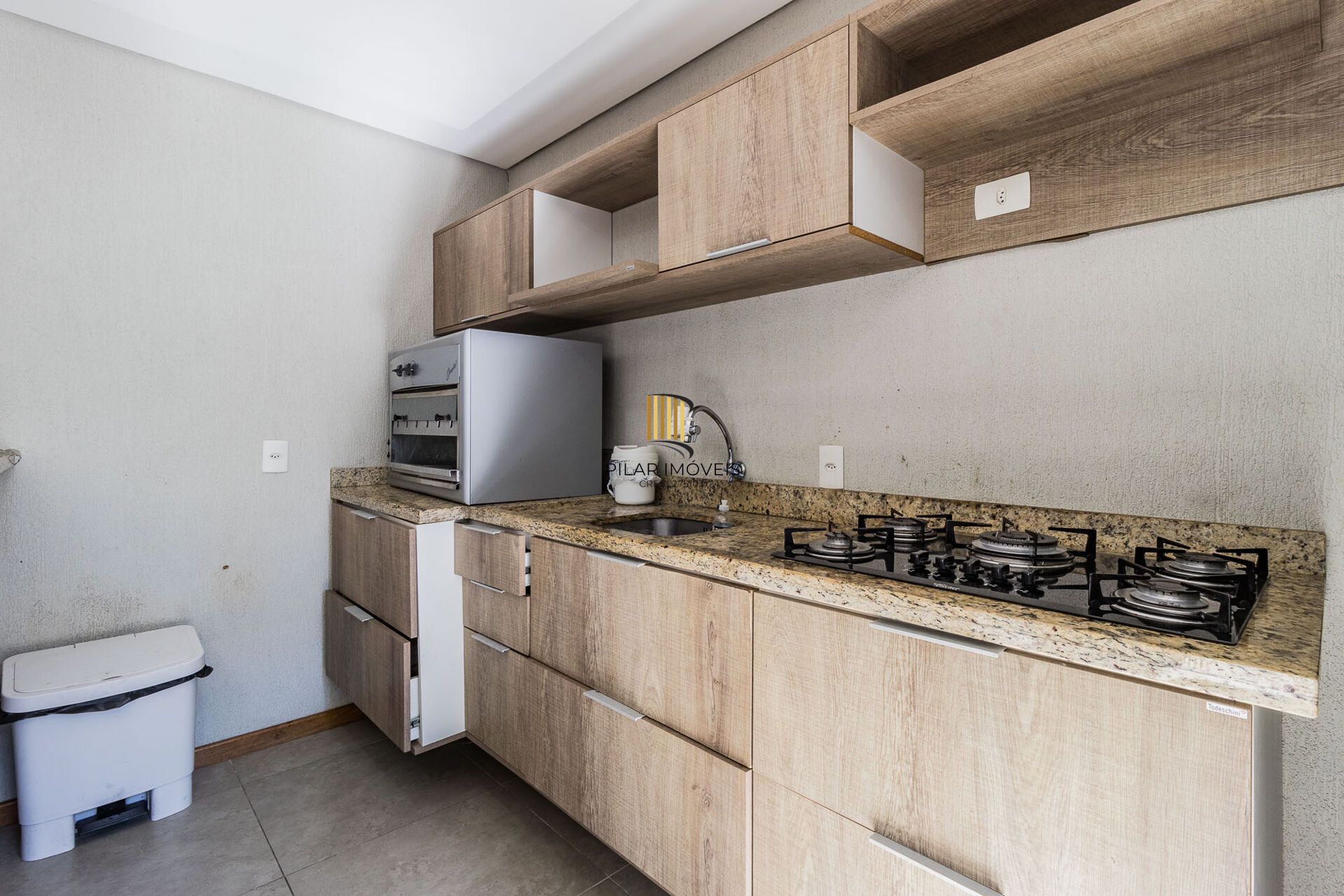 Apartamento à venda no bairro Mont' Serrat em Porto Alegre/RS