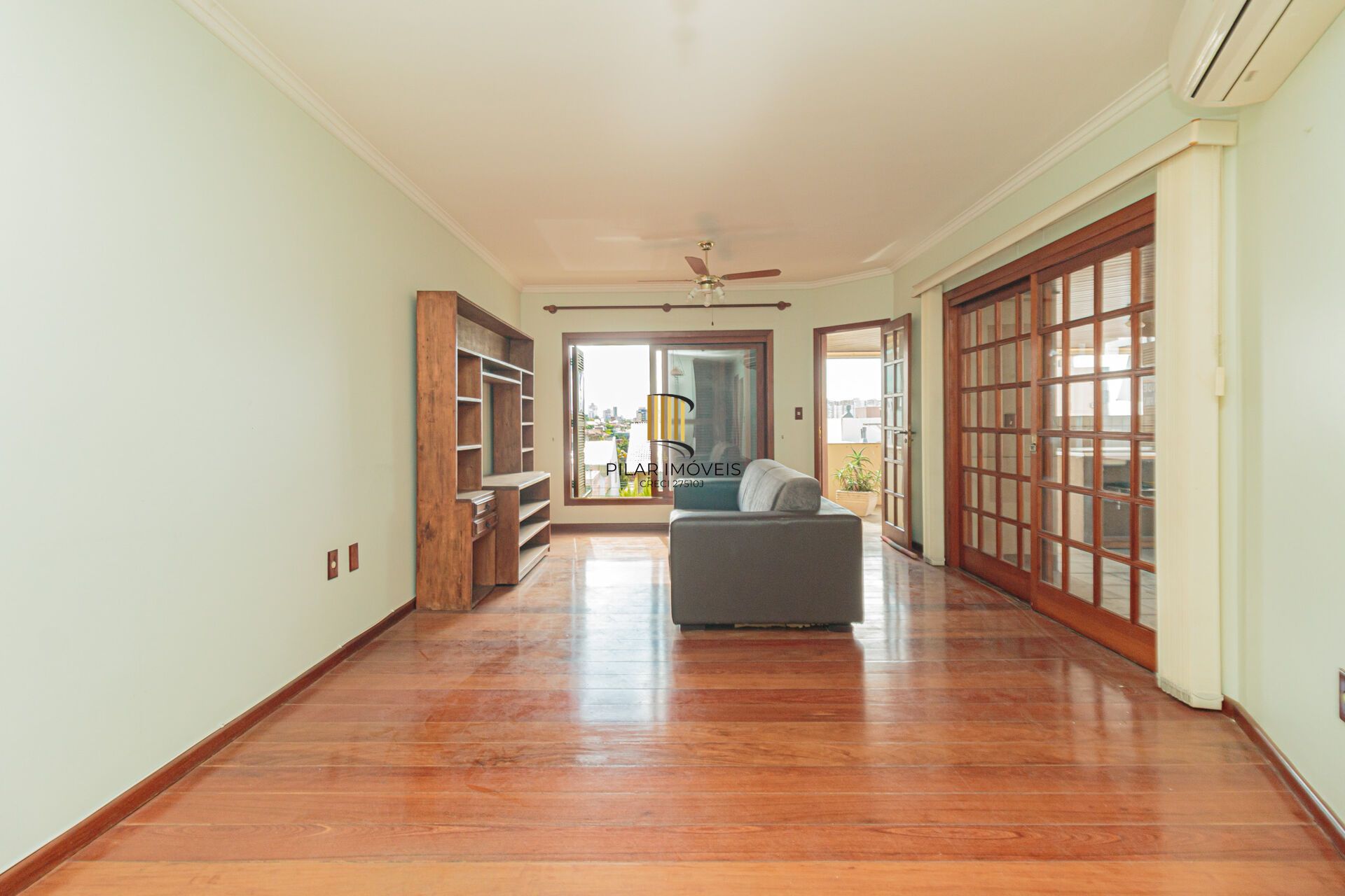 Apartamento à venda no bairro Jardim Planalto em Porto Alegre/RS