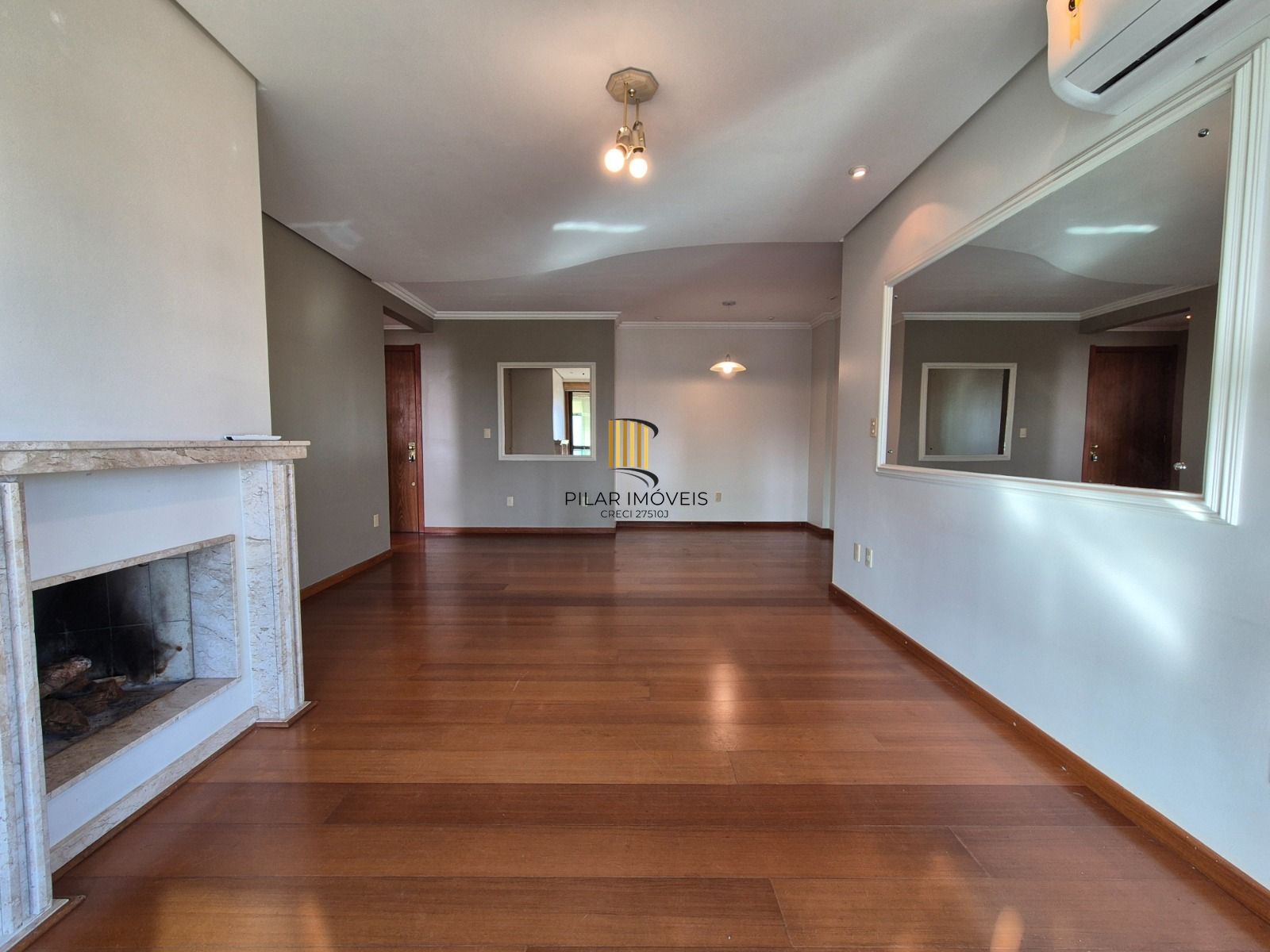 Apartamento a venda no bairro Menino Deus