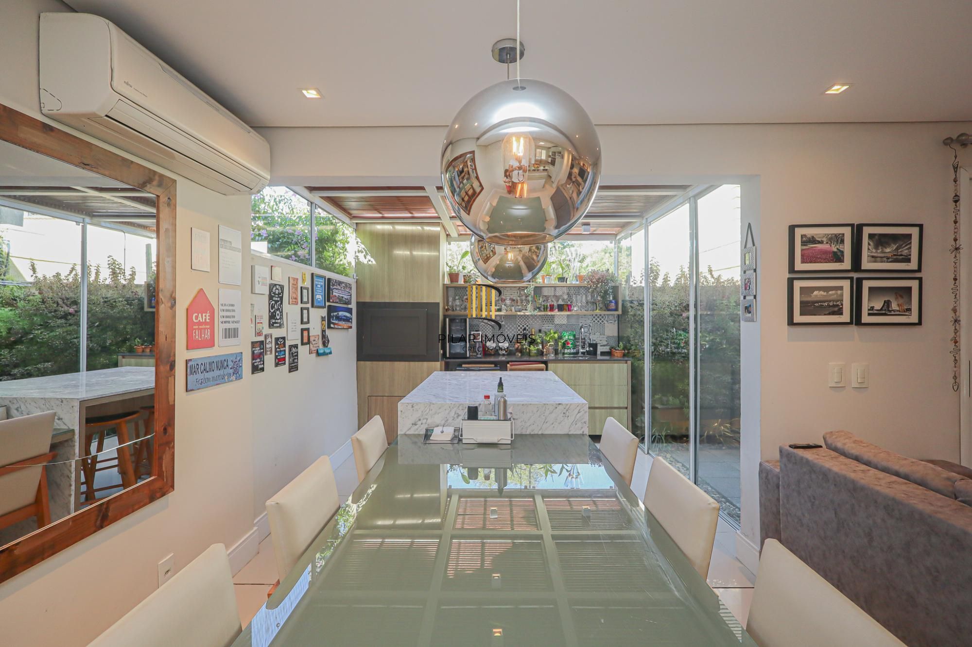 Casa em condomínio a venda no condomínio Villa Serena bairro Teresópolis