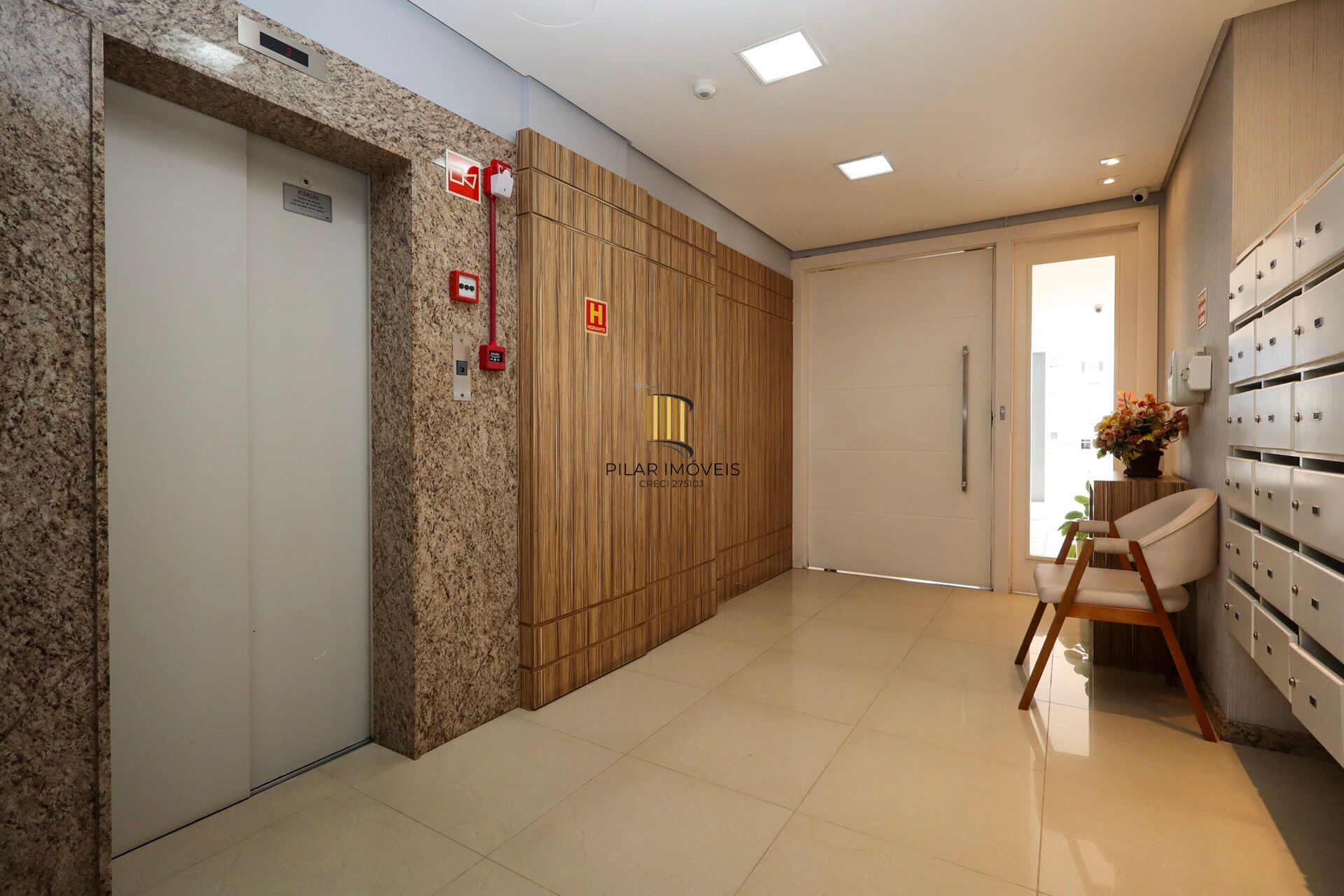 Apartamento à venda no bairro Chácara das Pedras em Porto Alegre/RS