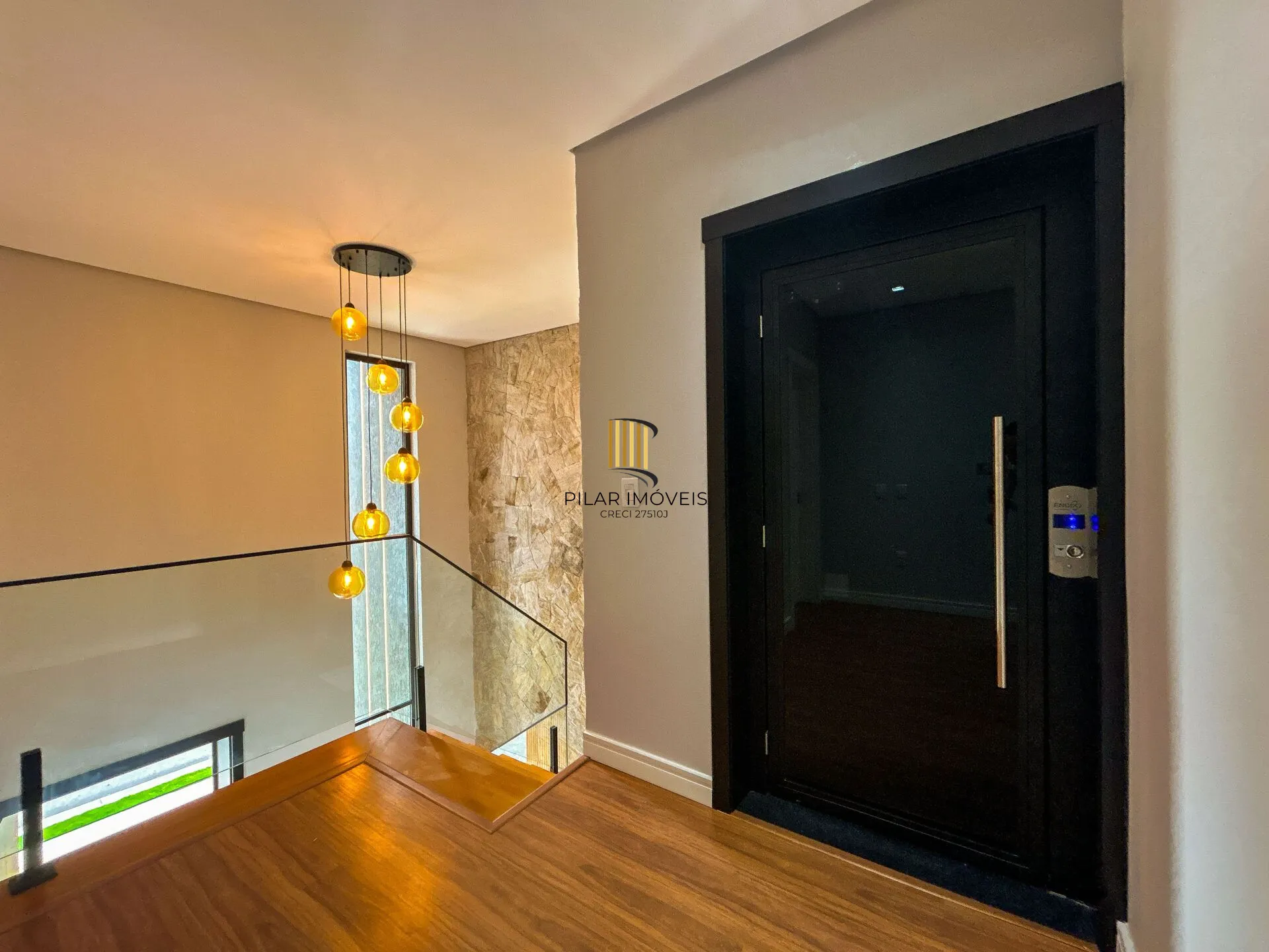 Casa de Condomínio 4 dormitórios no bairro Centro