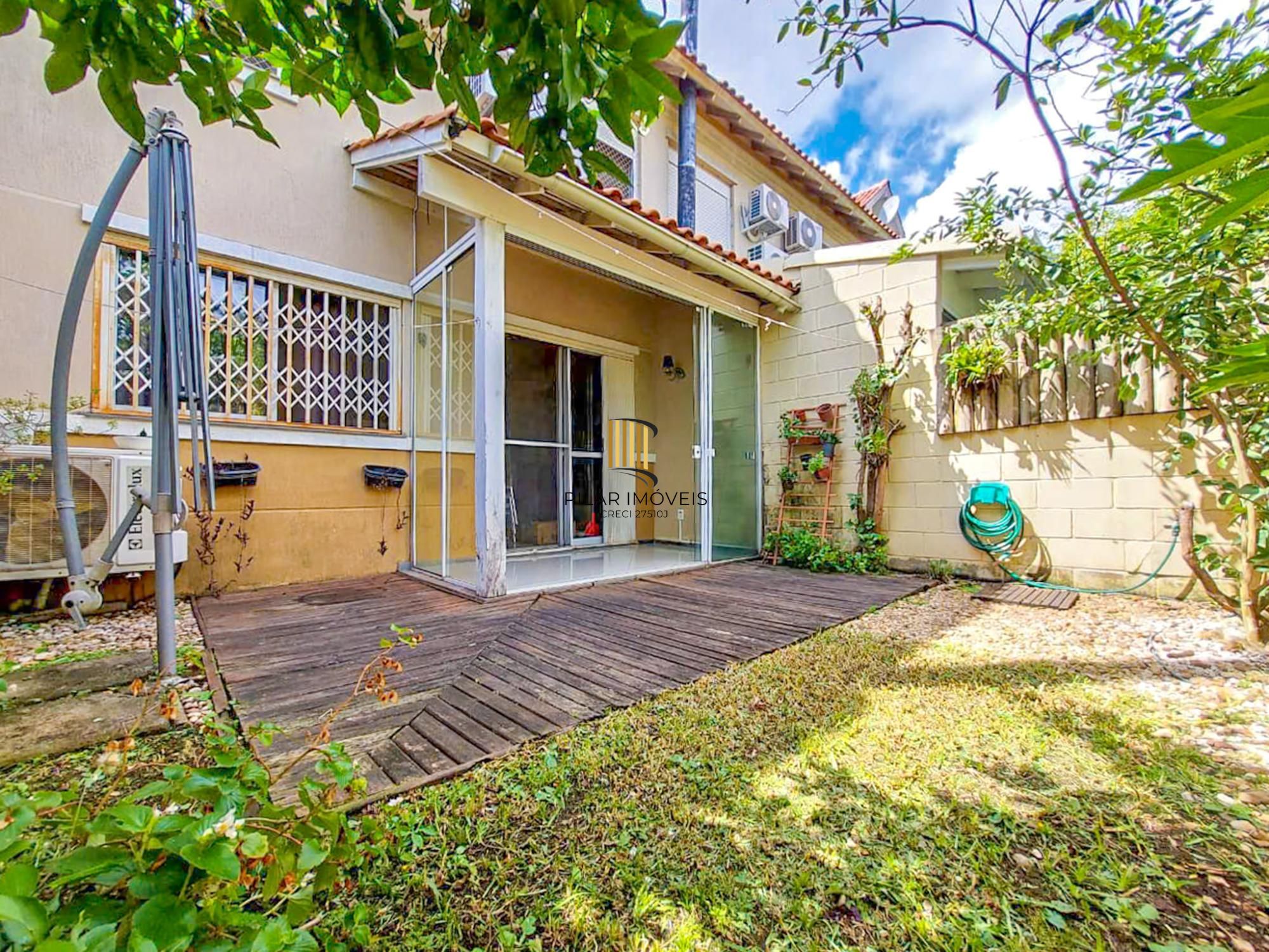 Casa em condomínio a venda no bairro Ecoville em Porto Alegre