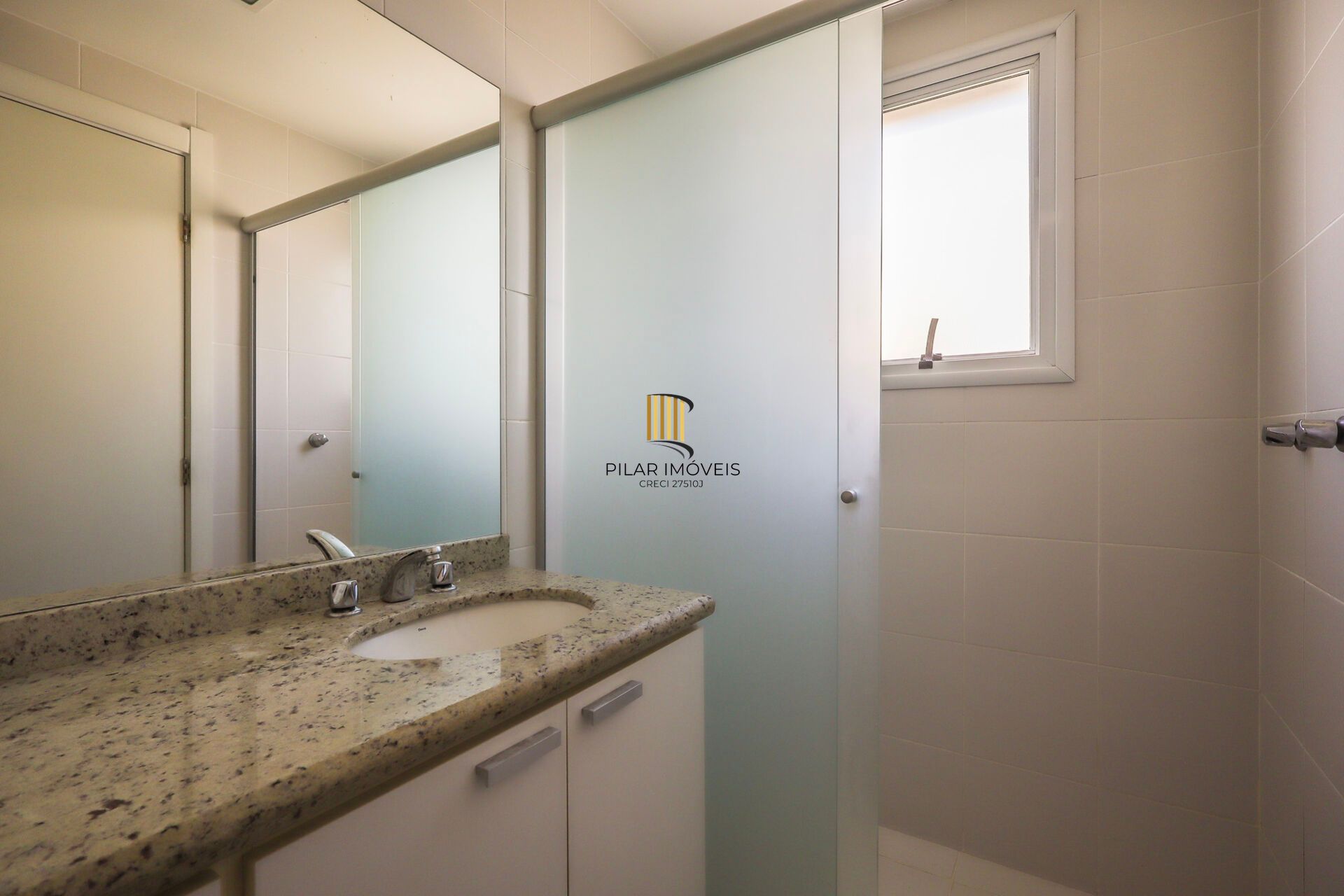 Apartamento à venda no bairro Jardim Lindóia em Porto Alegre/RS