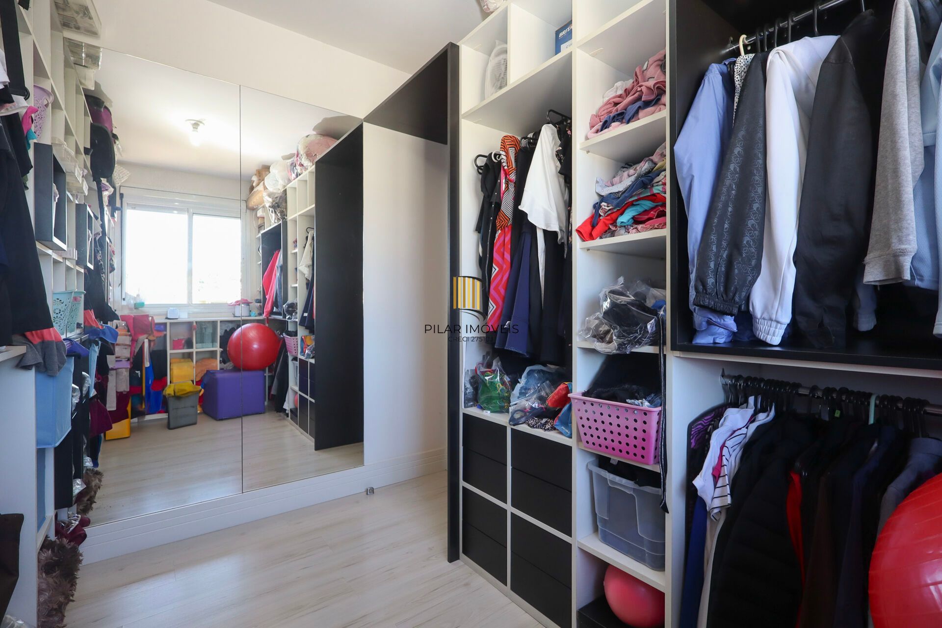 Apartamento à venda no bairro Partenon em Porto Alegre/RS