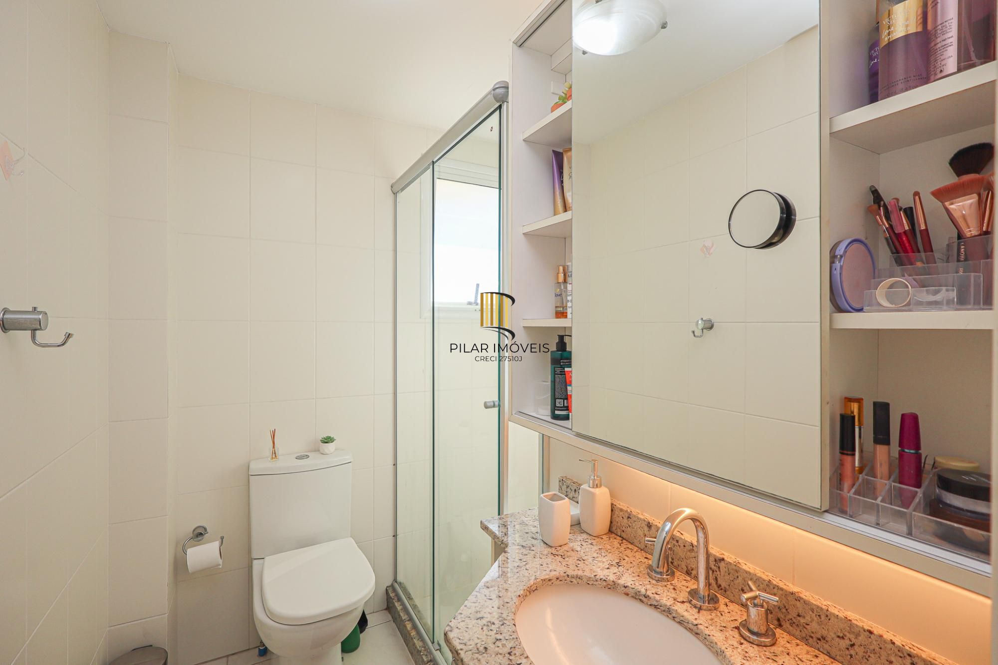 Casa em condomínio no bairro Teresópolis