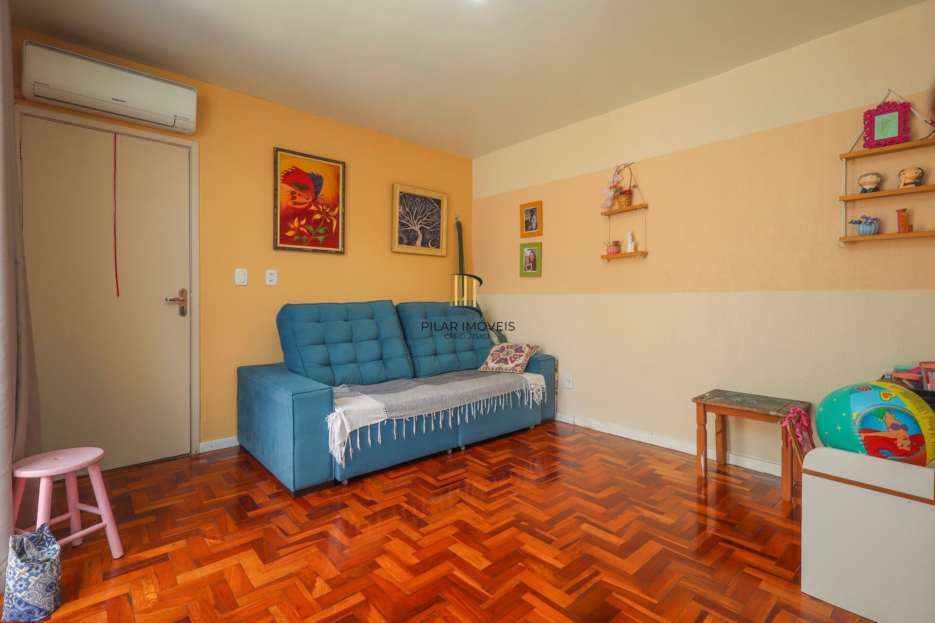 Apartamento à venda no bairro Passo D'areia em Porto Alegre/RS
