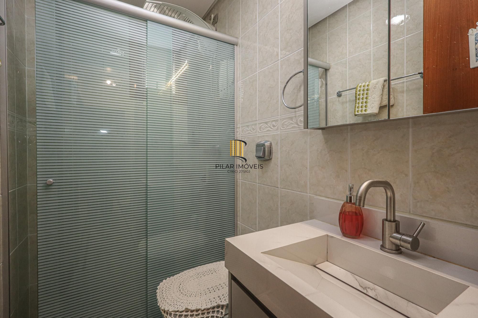Apartamento à venda no bairro Jardim Planalto em Porto Alegre/RS