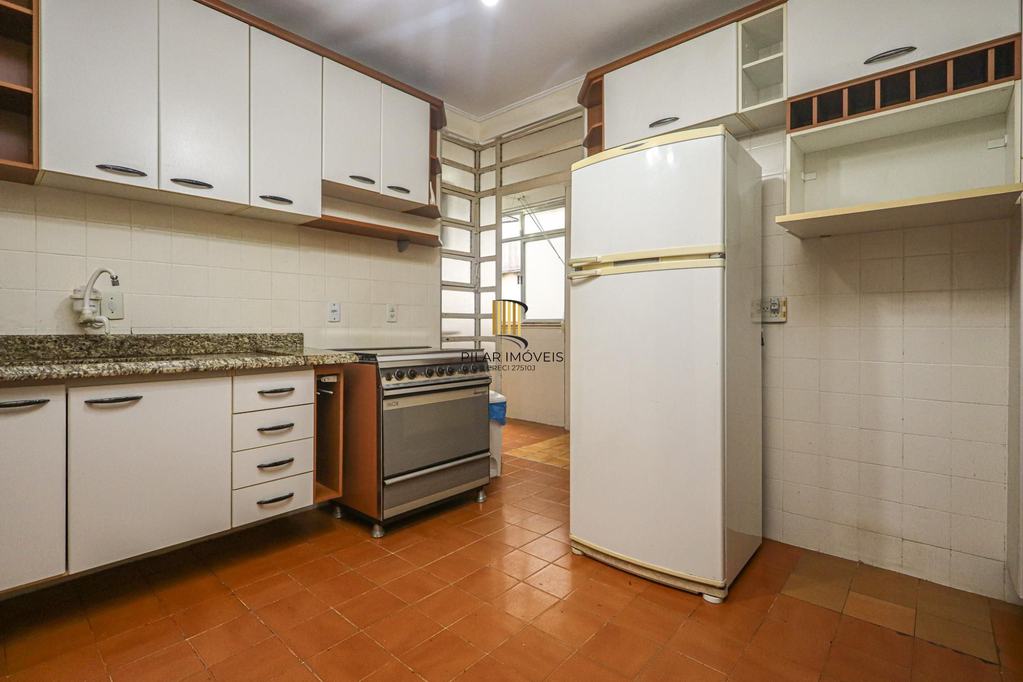 Apartamento a venda no bairro Mont' Serrat