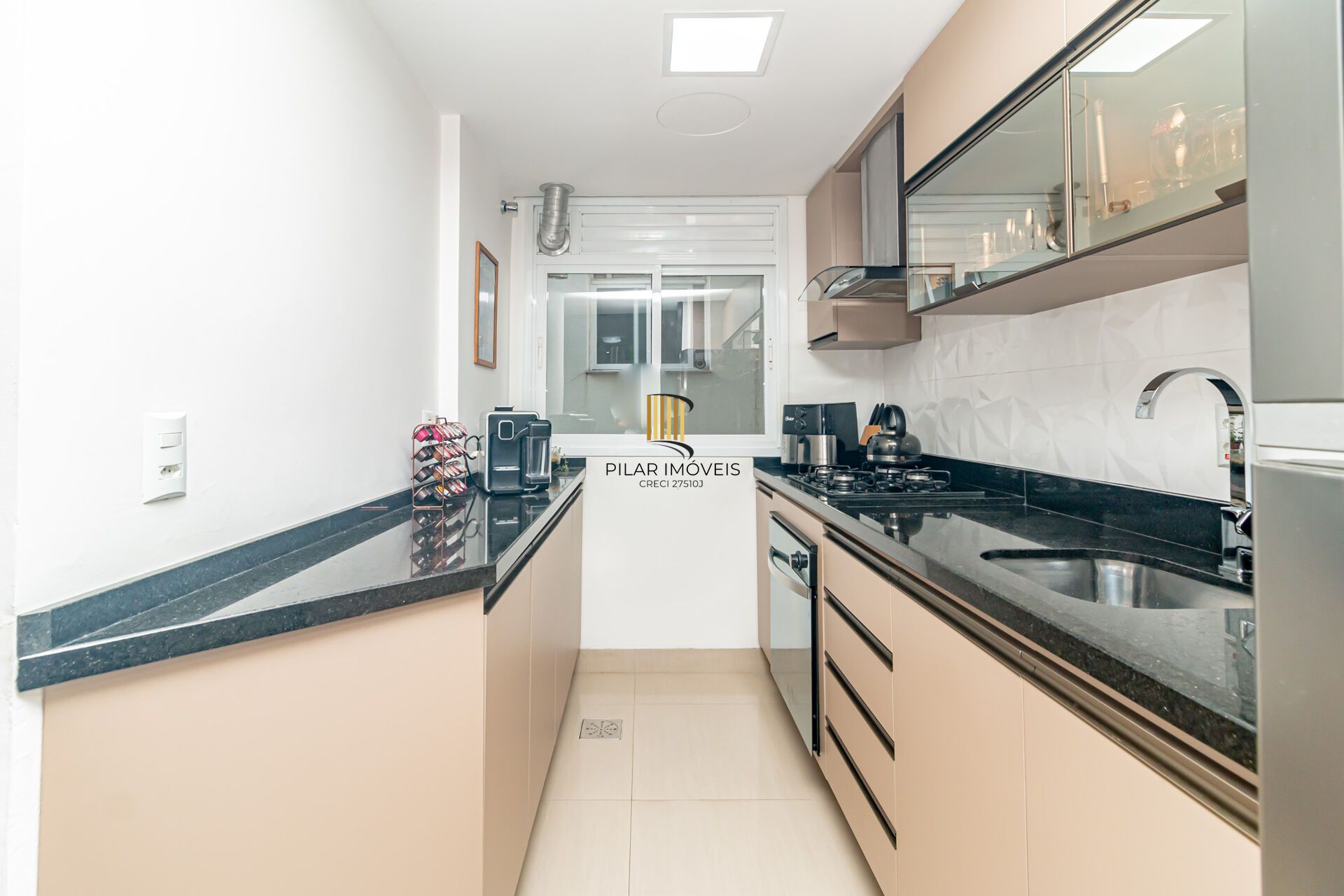Apartamento à venda no bairro Lomba do Pinheiro em Porto Alegre/RS