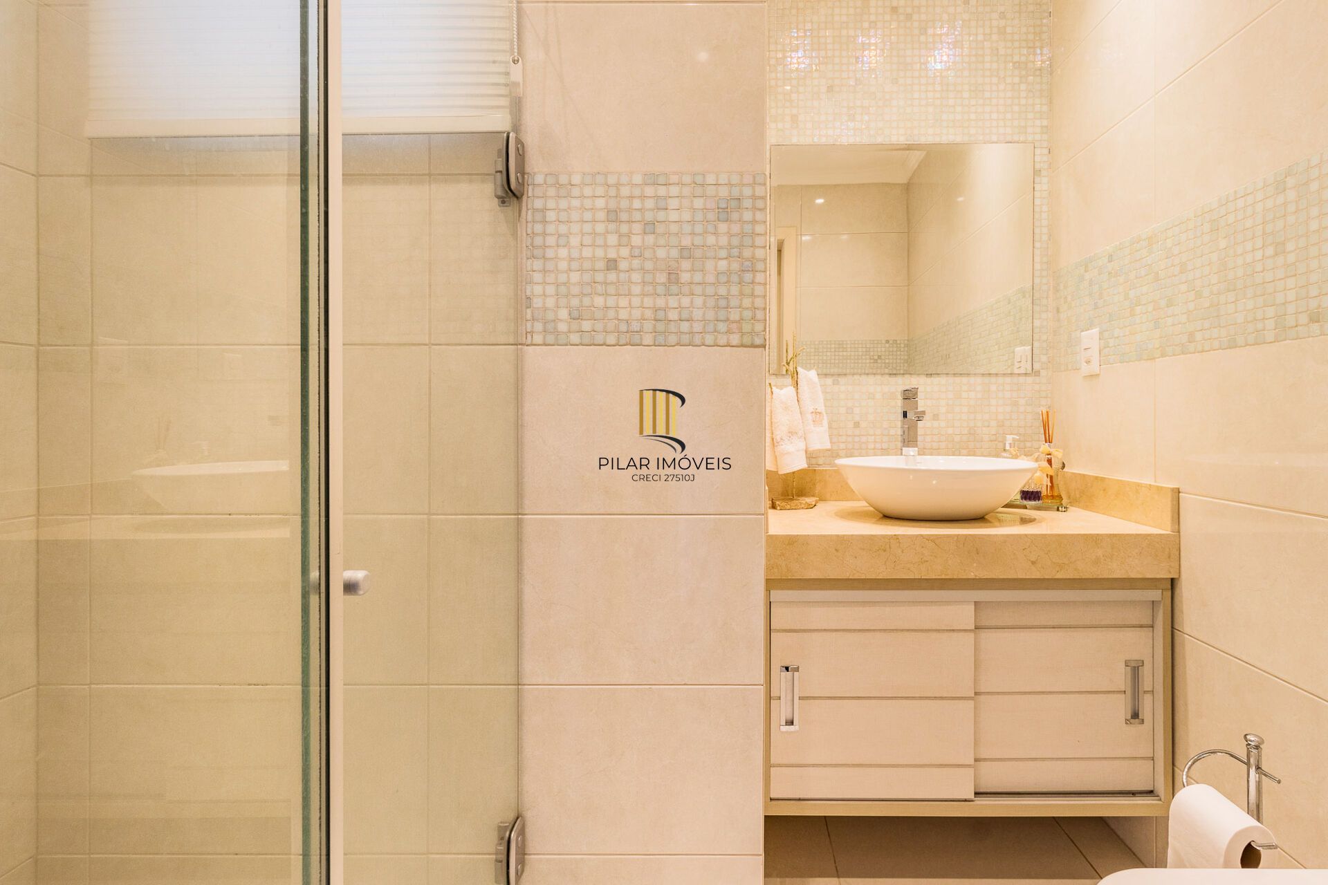 Apartamento à venda no bairro Jardim Lindóia em Porto Alegre/RS