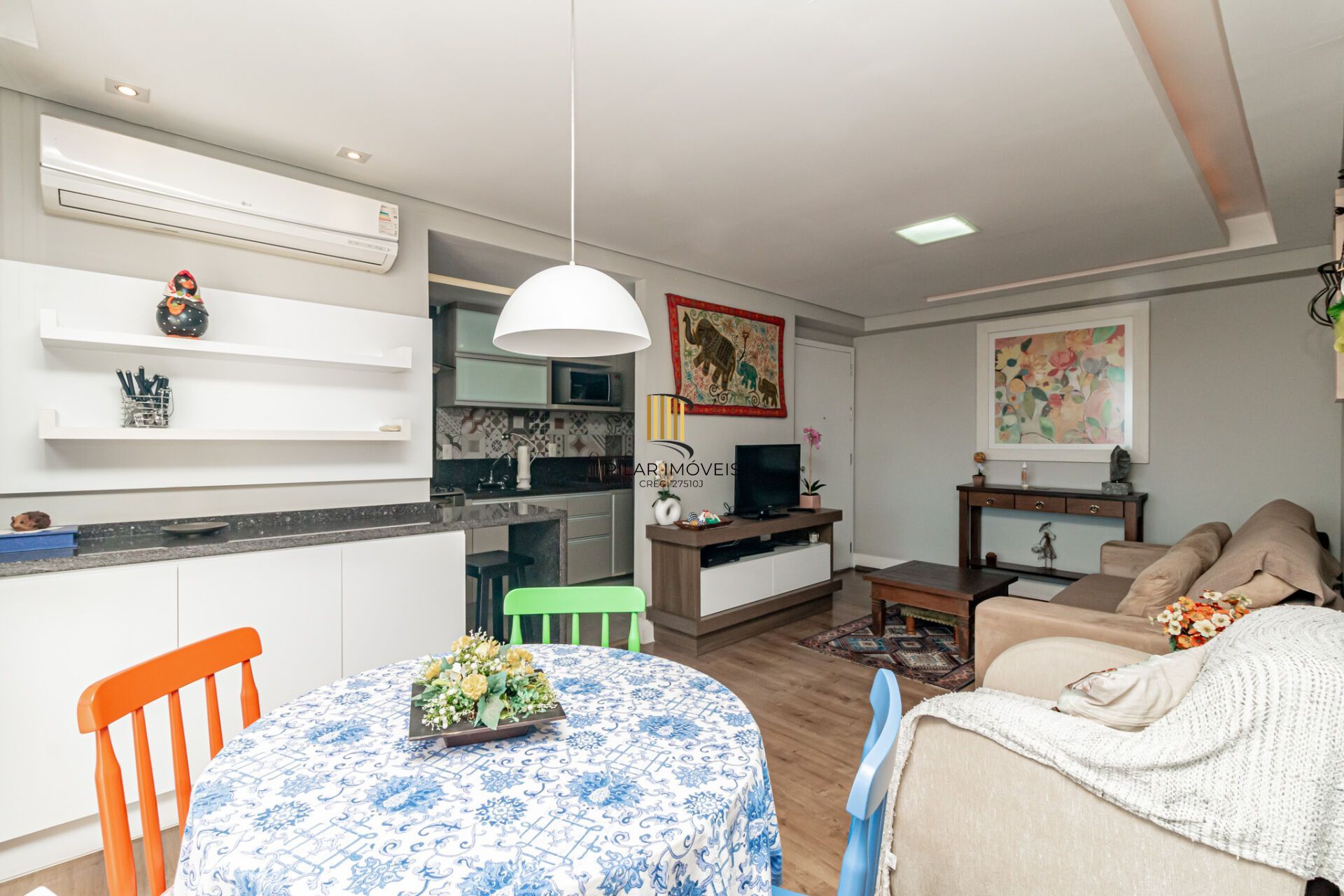 Apartamento à venda no bairro Passo D'areia em Porto Alegre/RS