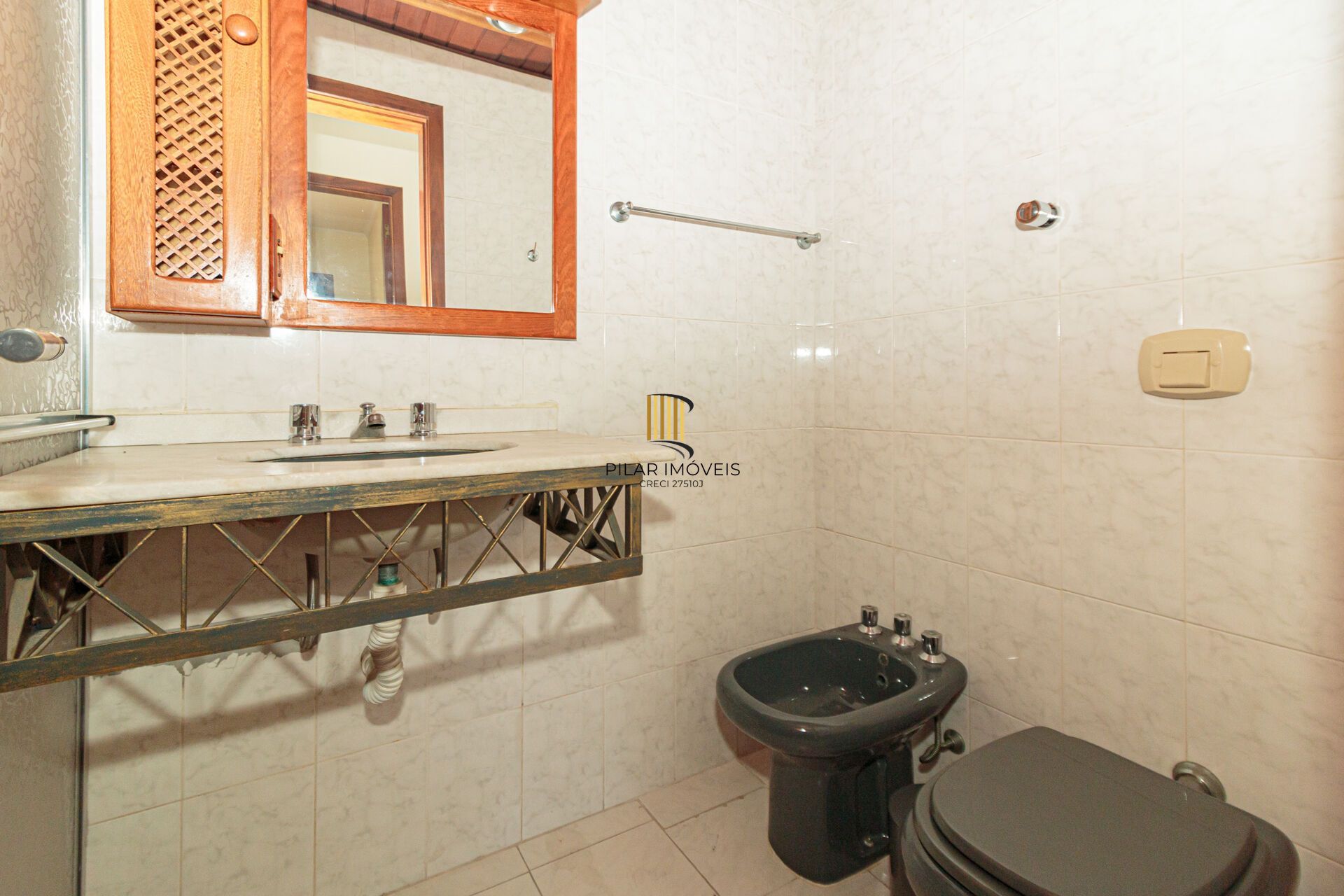 Apartamento à venda no bairro Jardim Planalto em Porto Alegre/RS