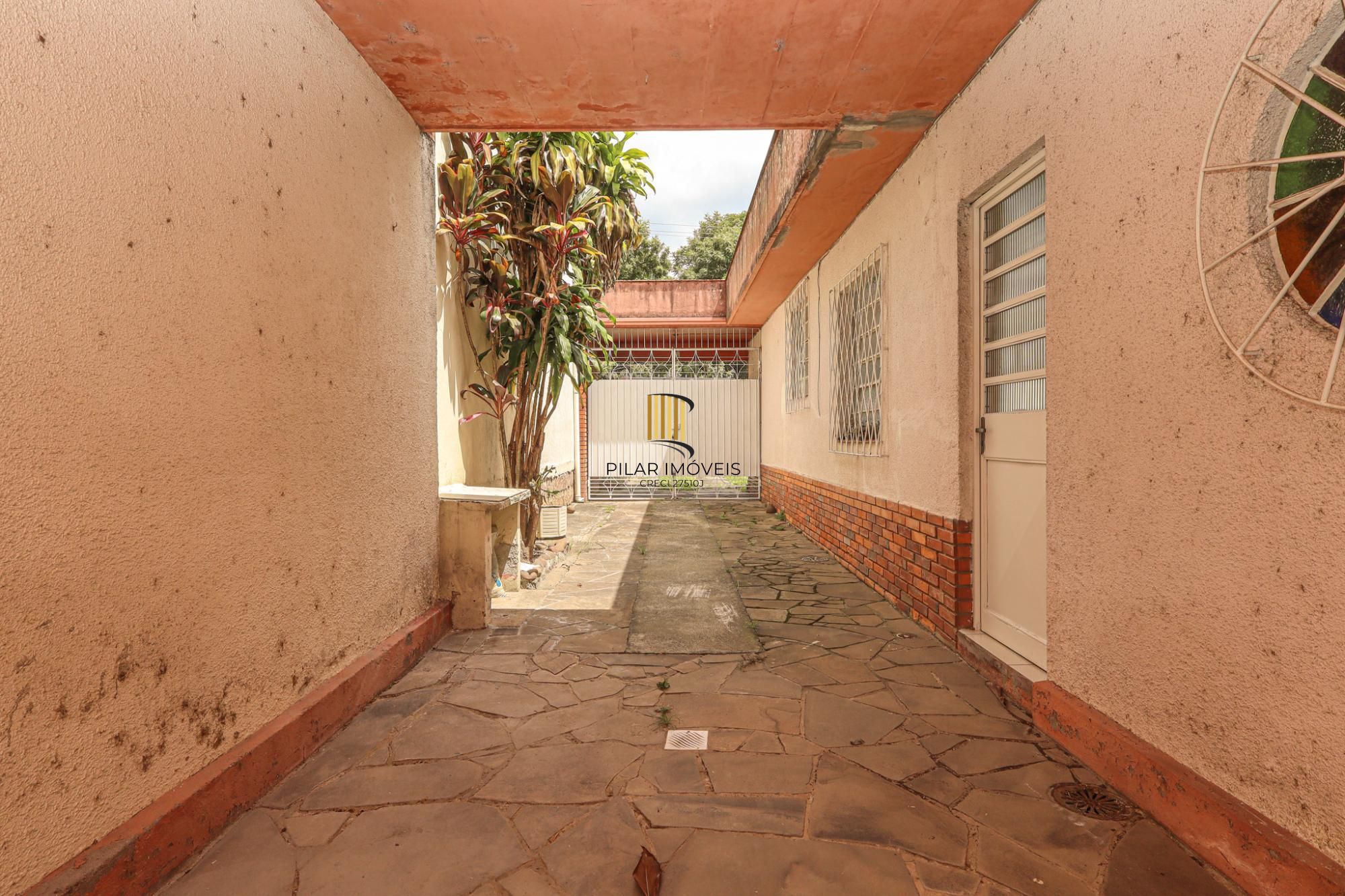 Casa à venda no bairro Morro Santana em Porto Alegre/RS
