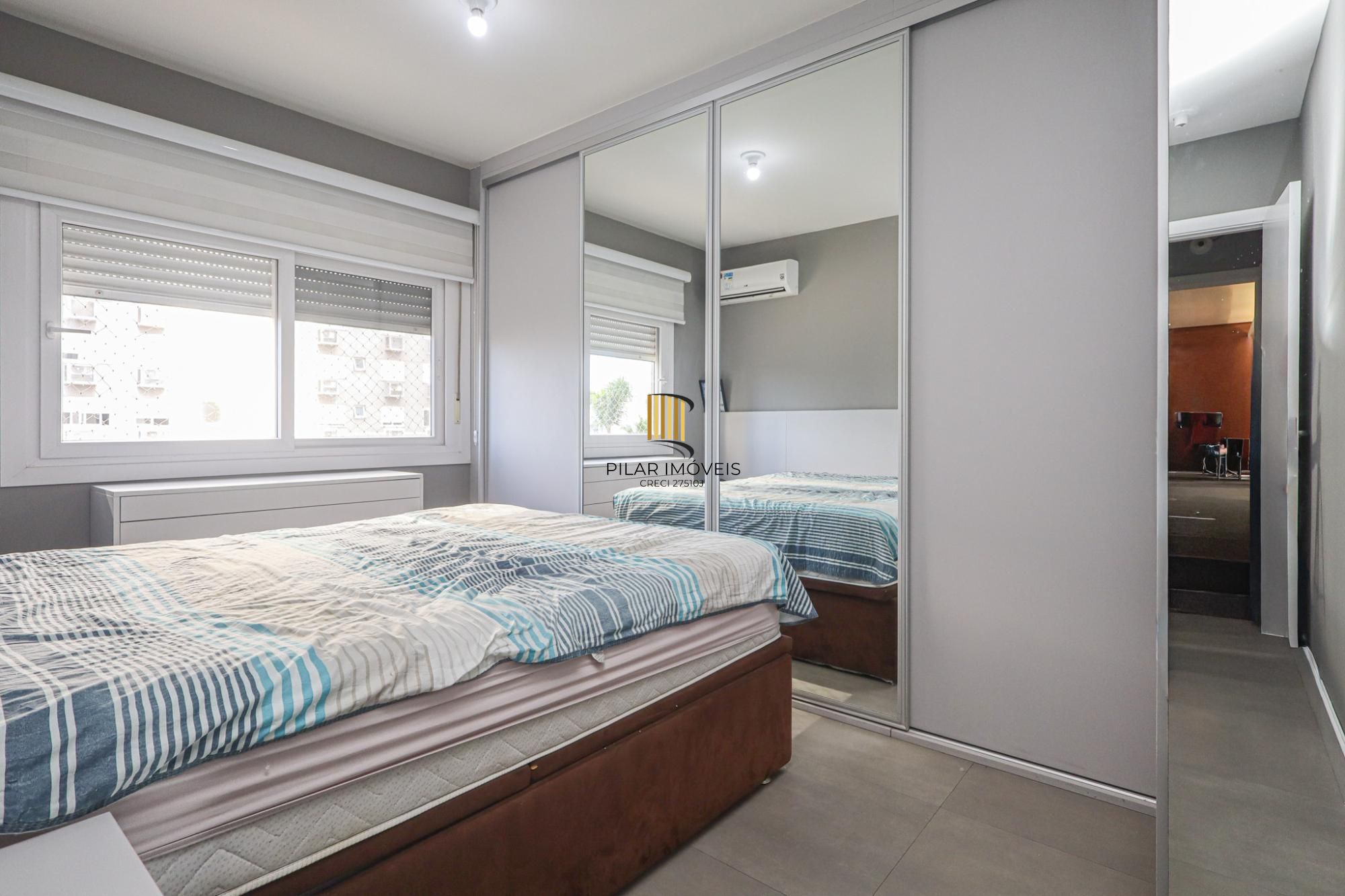 Apartamento à venda no bairro São Sebastião em Porto Alegre/RS