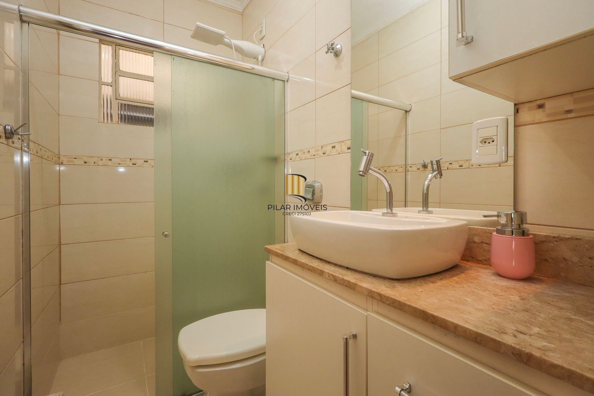 Apartamento à venda no bairro Passo D'areia em Porto Alegre/RS